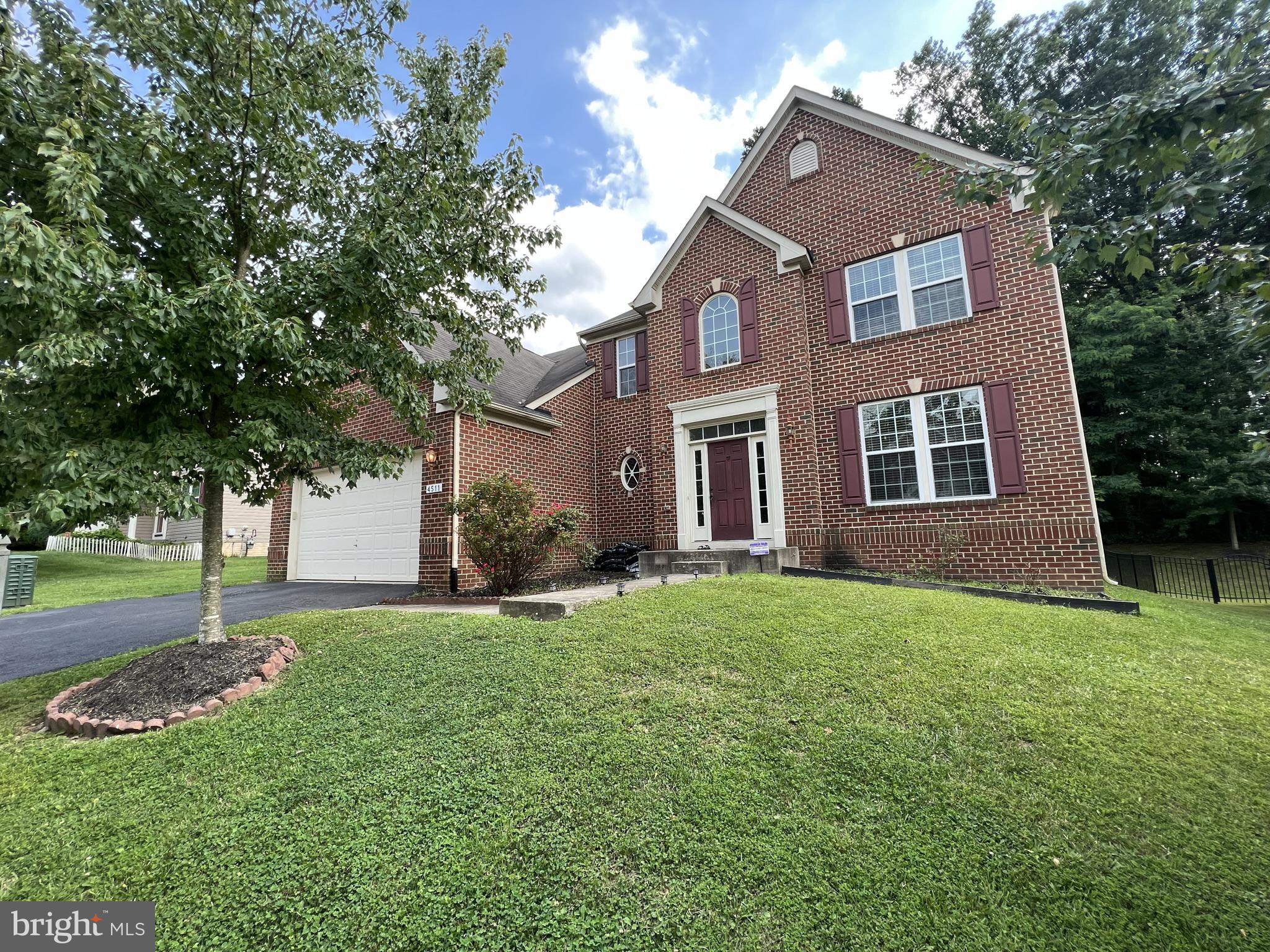 TAYLOR VILLAGE - Residential Lease