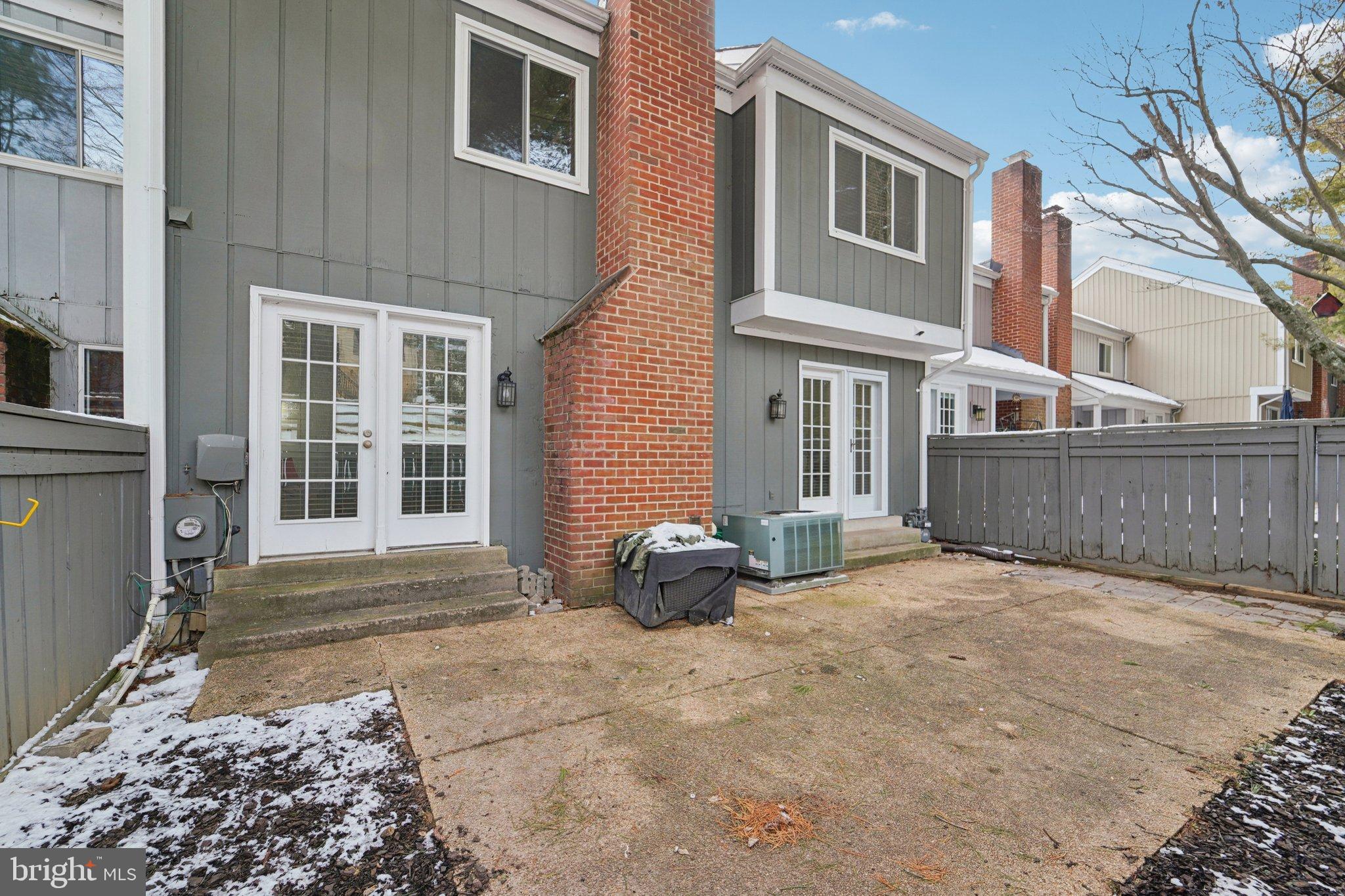 HIGHLAND HALL - Residential