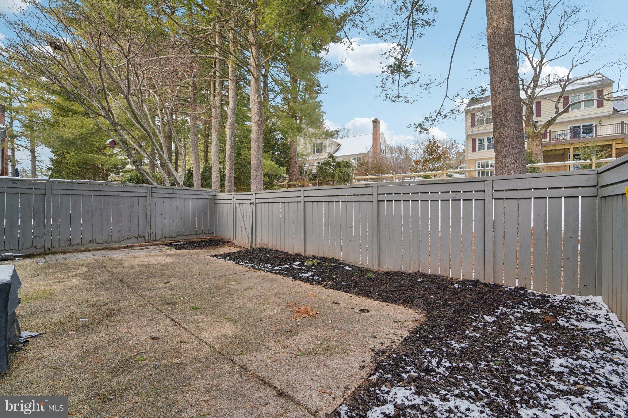 HIGHLAND HALL - Residential