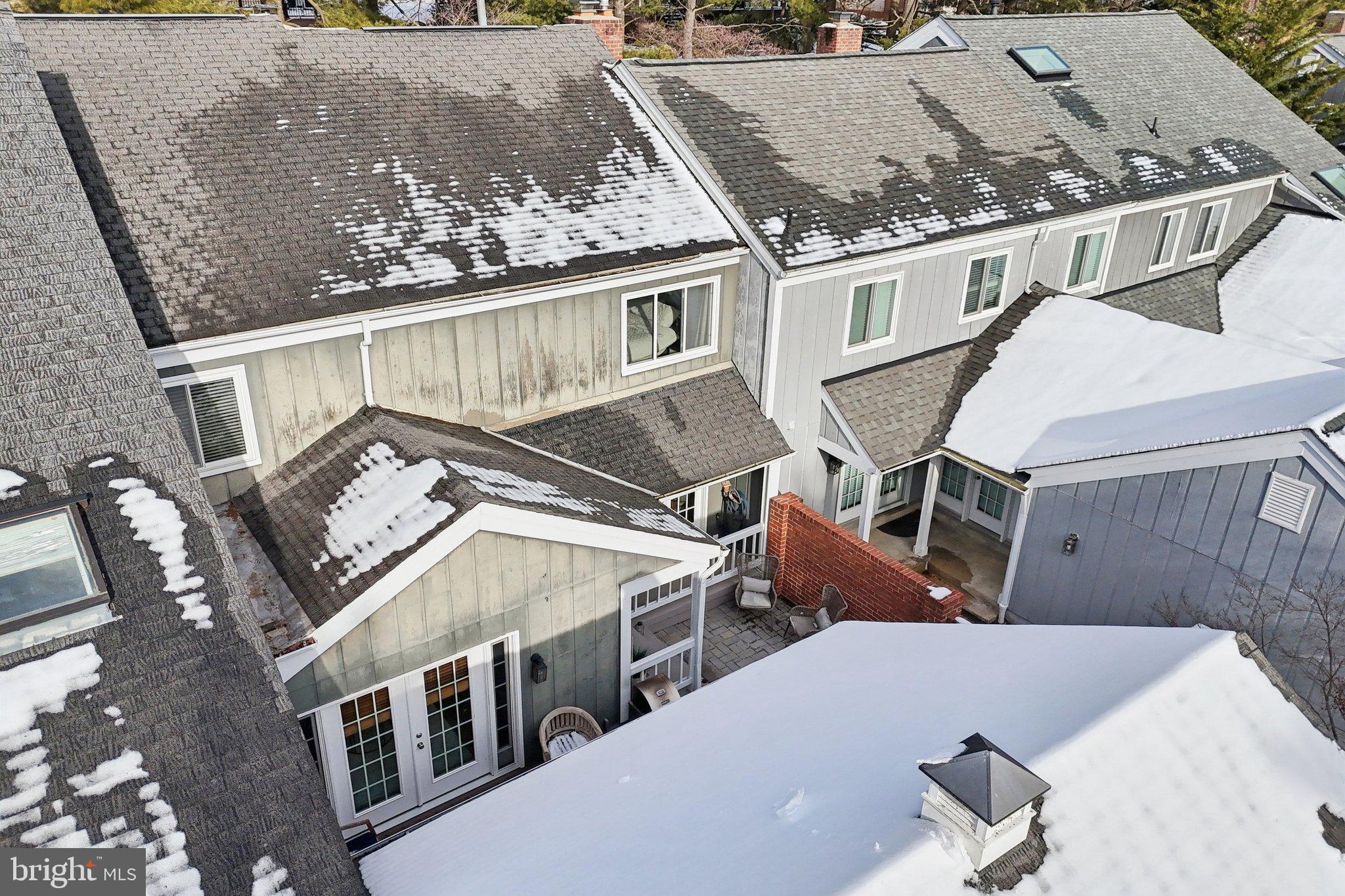 HIGHLAND HALL - Residential