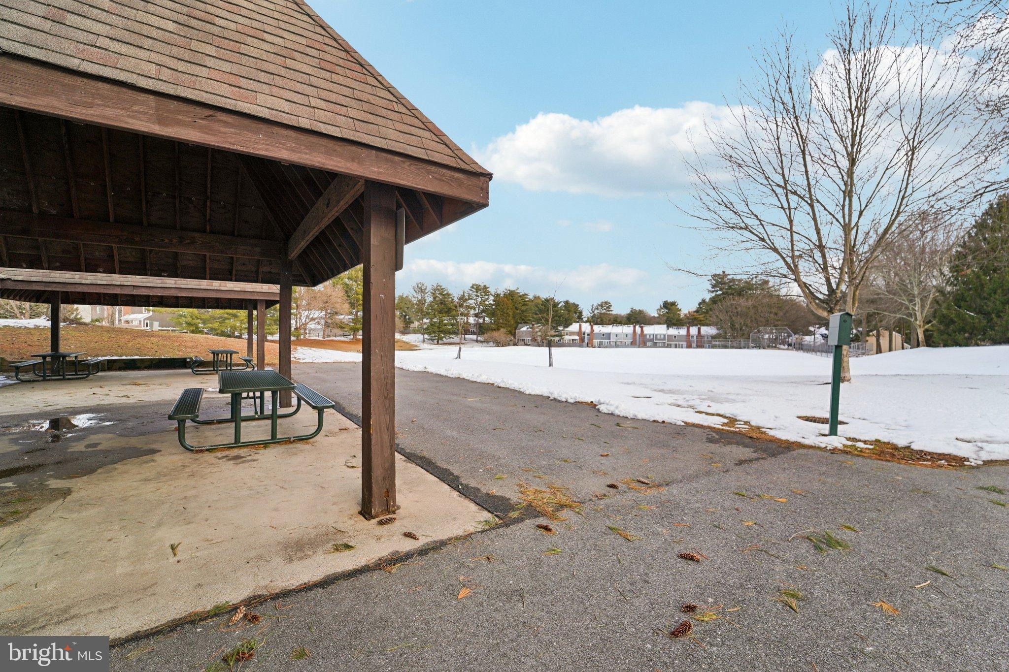 HIGHLAND HALL - Residential