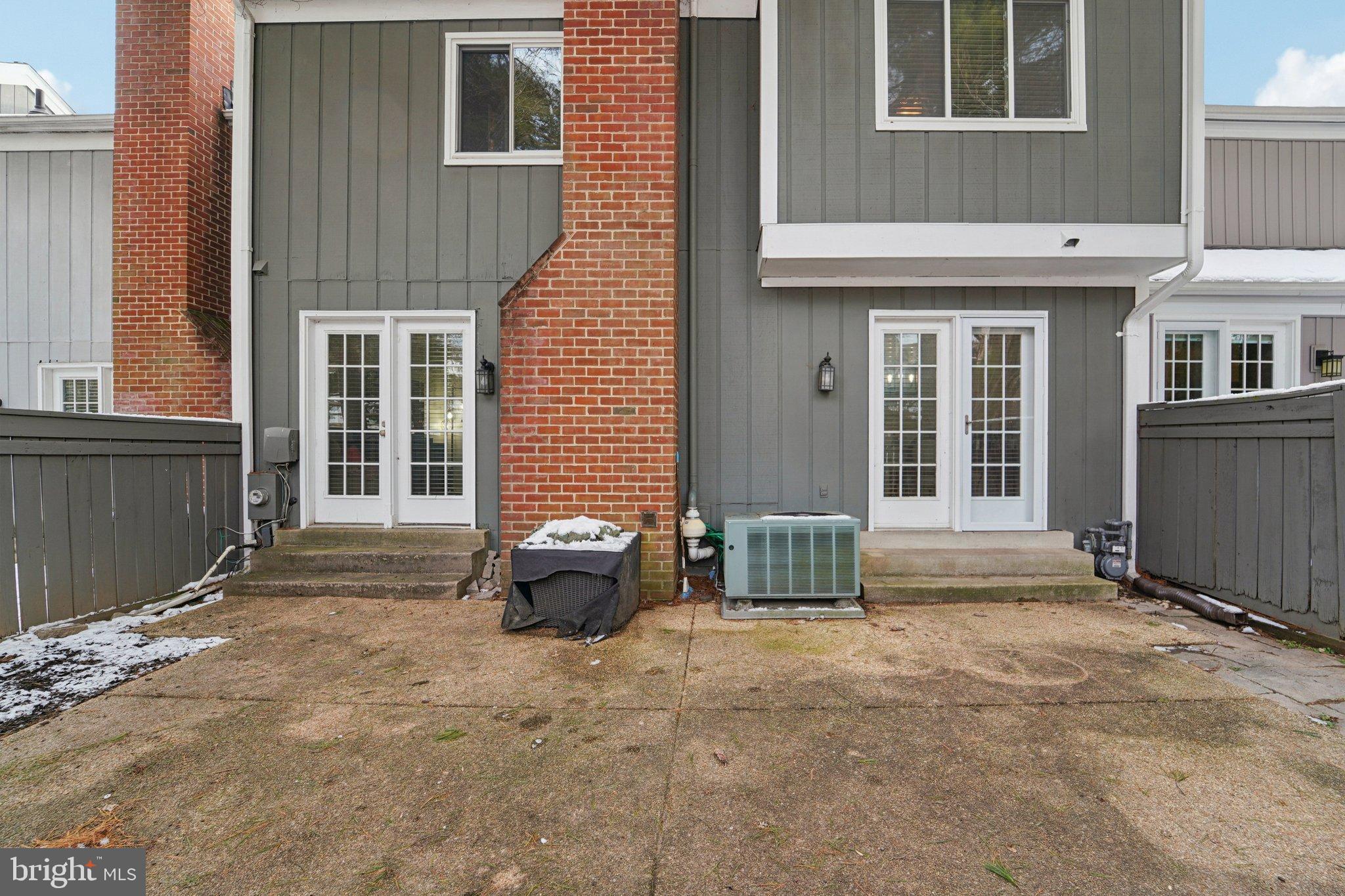 HIGHLAND HALL - Residential