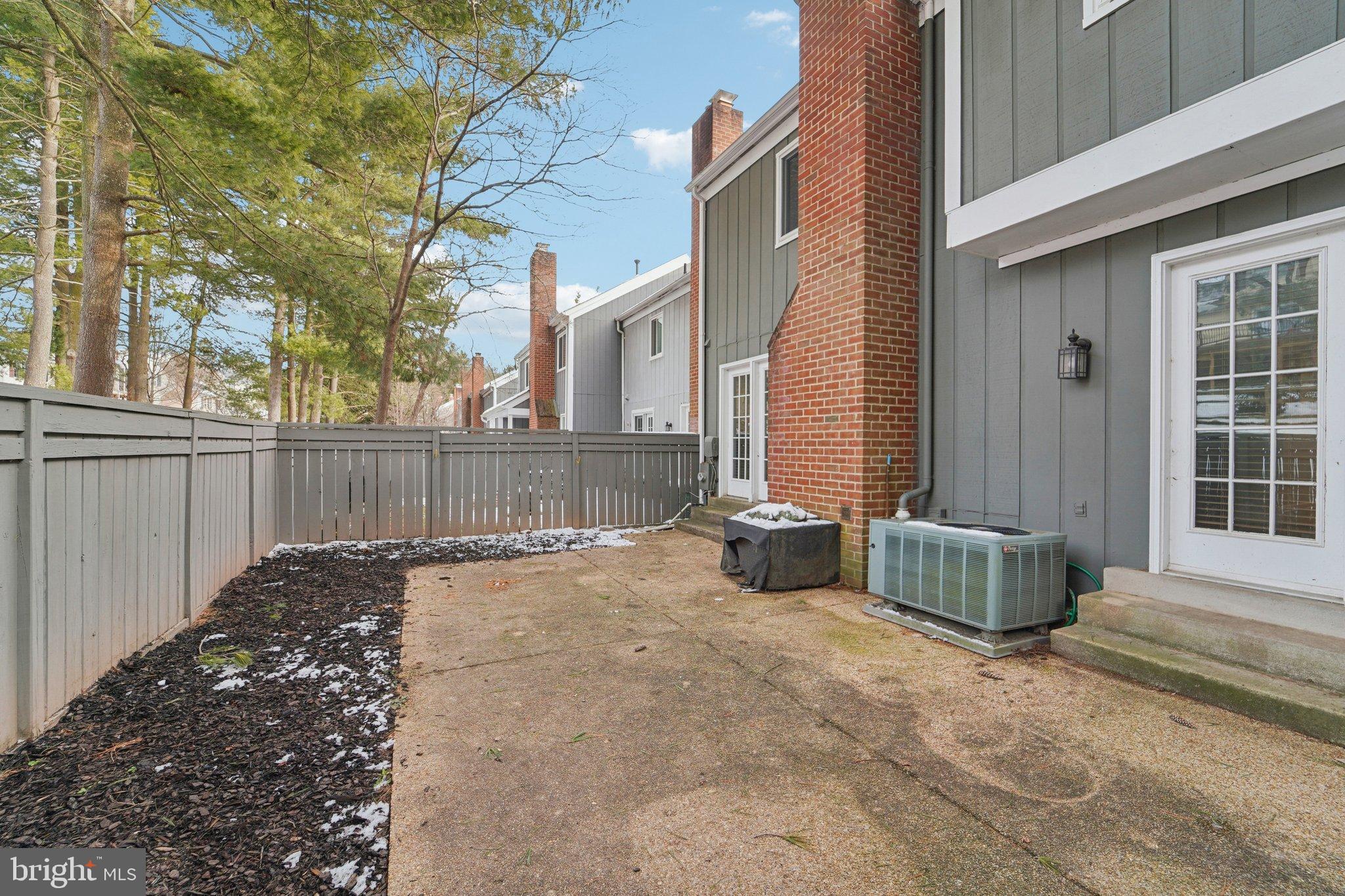 HIGHLAND HALL - Residential