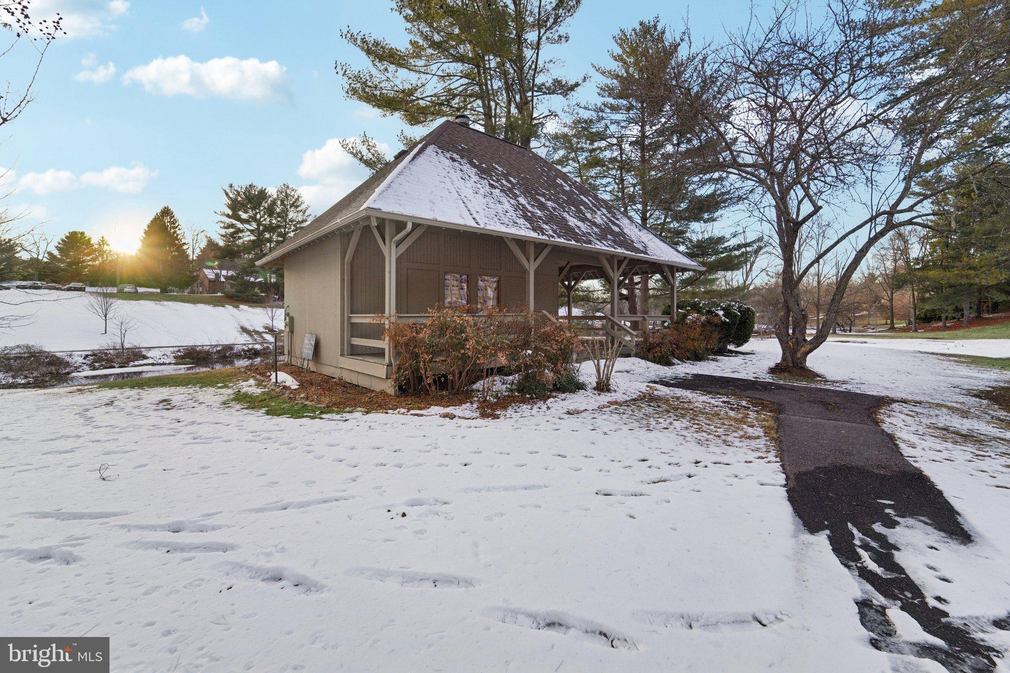 HIGHLAND HALL - Residential