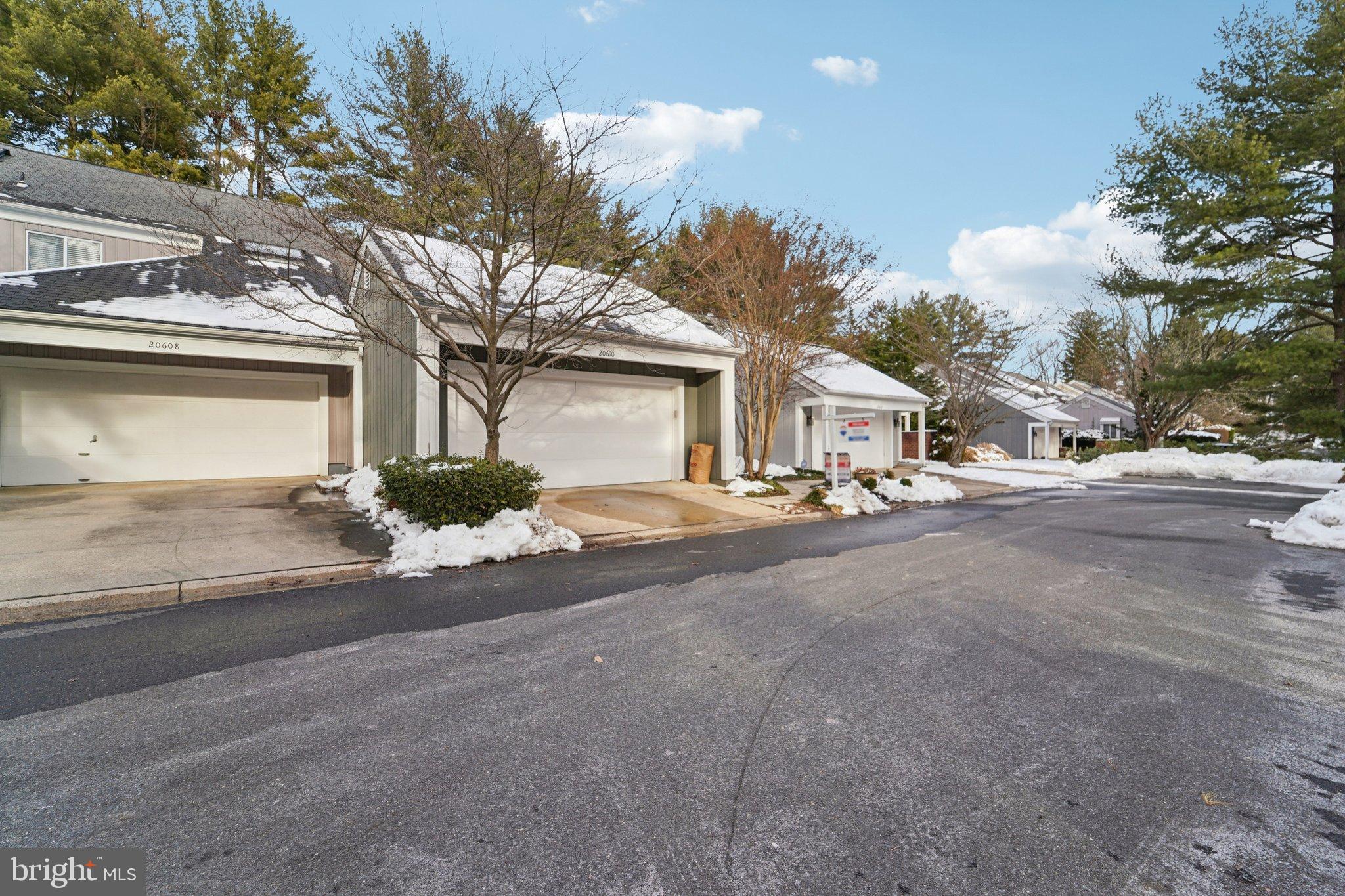 HIGHLAND HALL - Residential