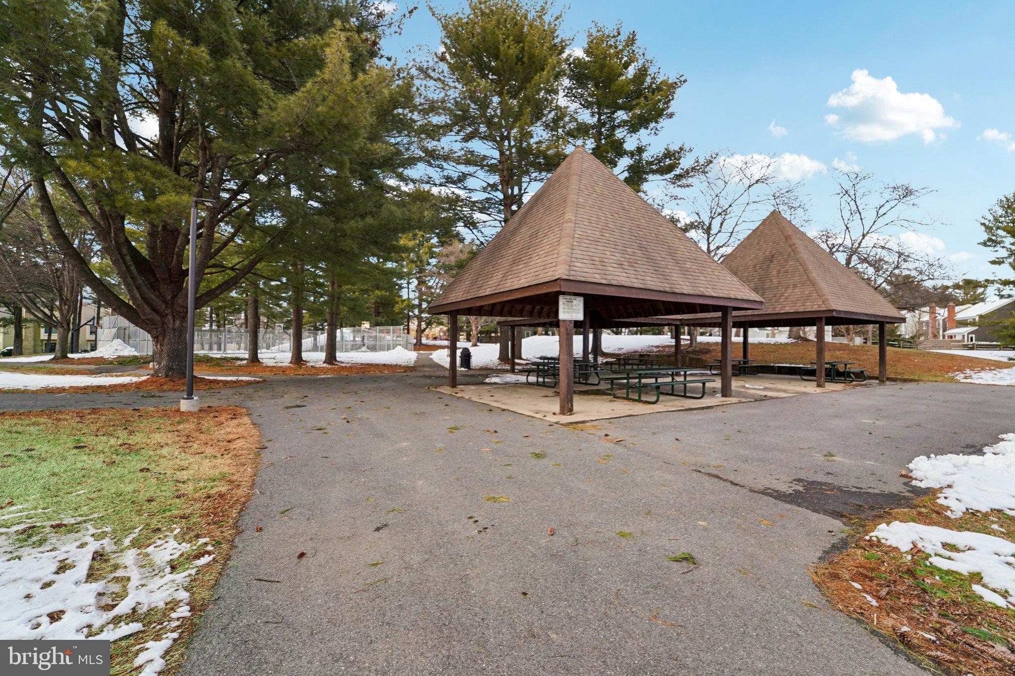 HIGHLAND HALL - Residential