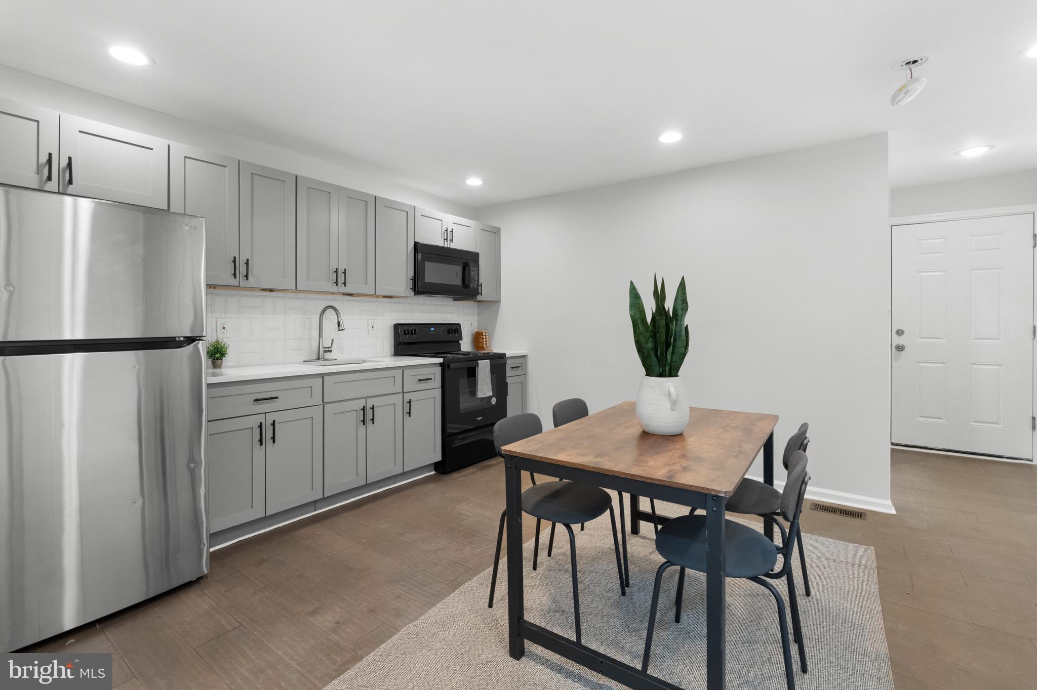 CENTRAL PARK HEIGHTS - Residential Income