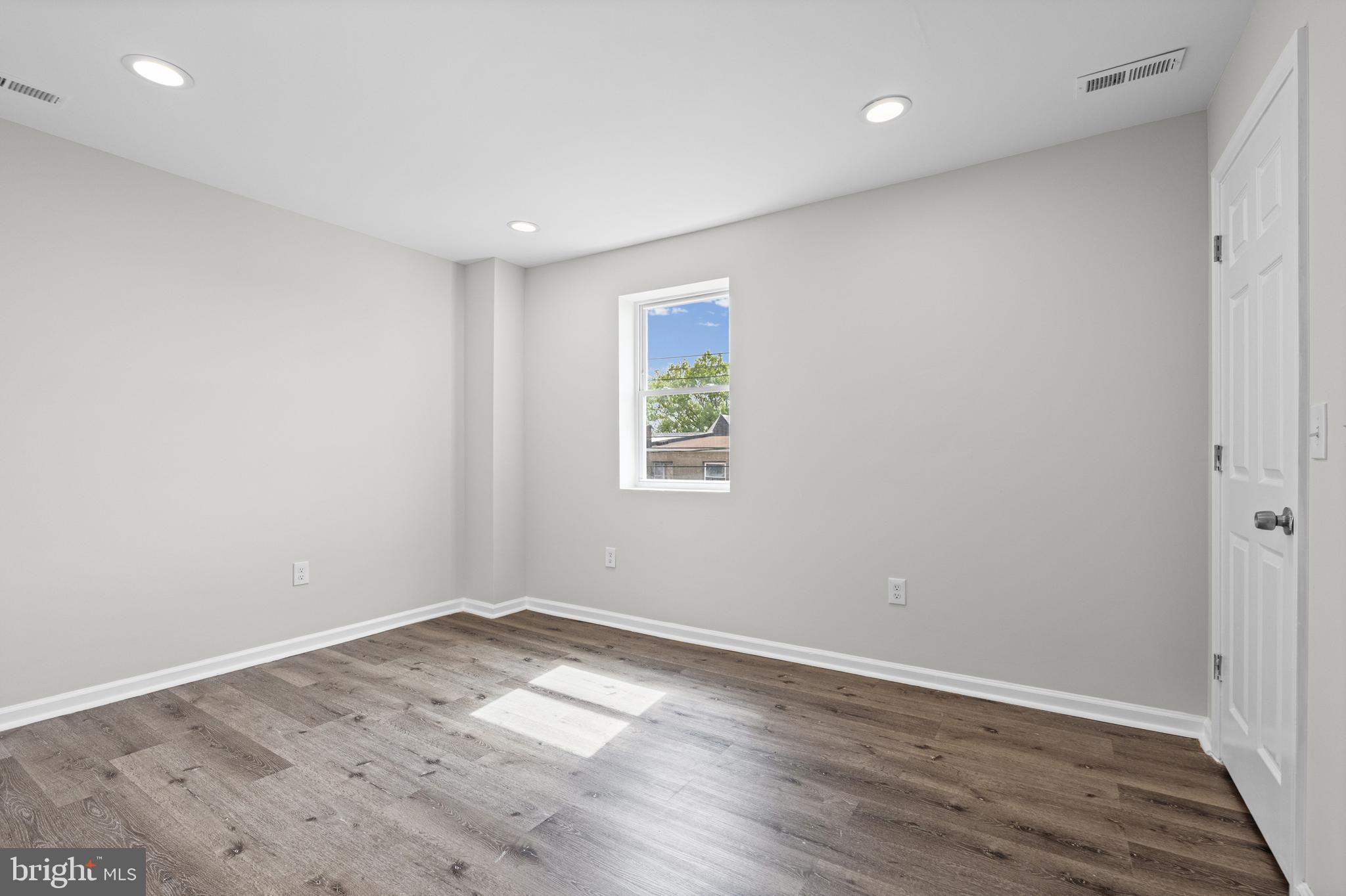 CENTRAL PARK HEIGHTS - Residential Income