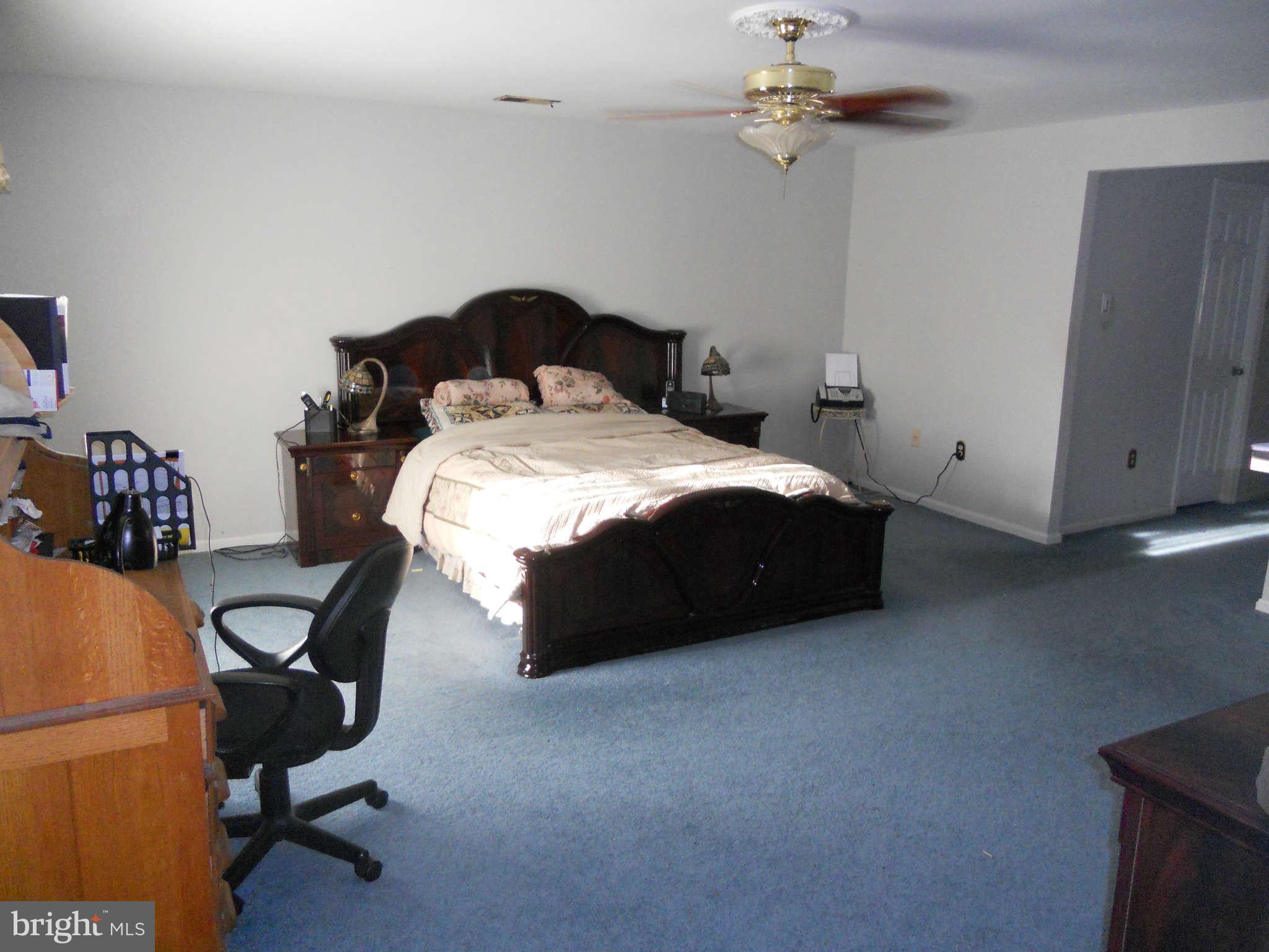 RACEWAY FARMS - Residential