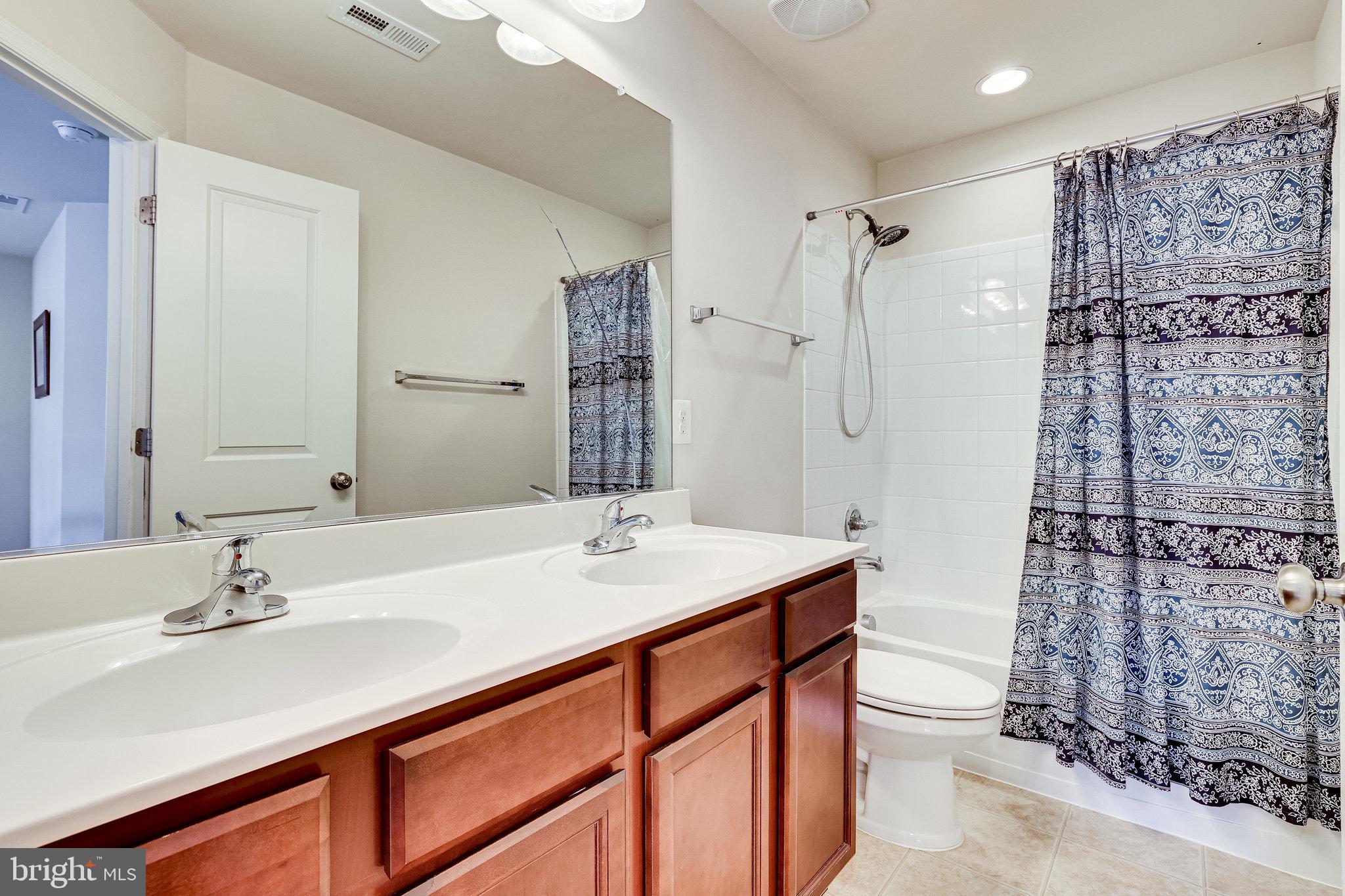 PRESERVE AT GOOSE CREEK - Residential