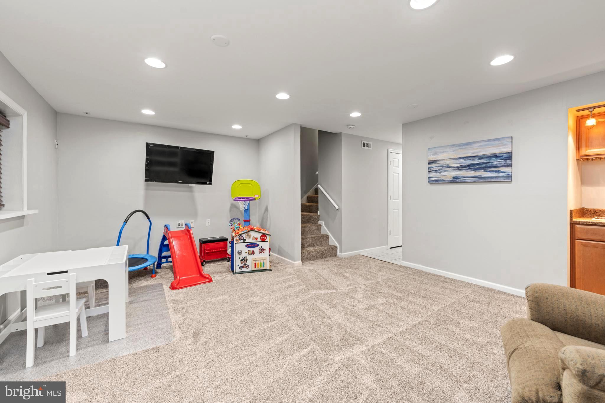 LIONS GATE - Residential