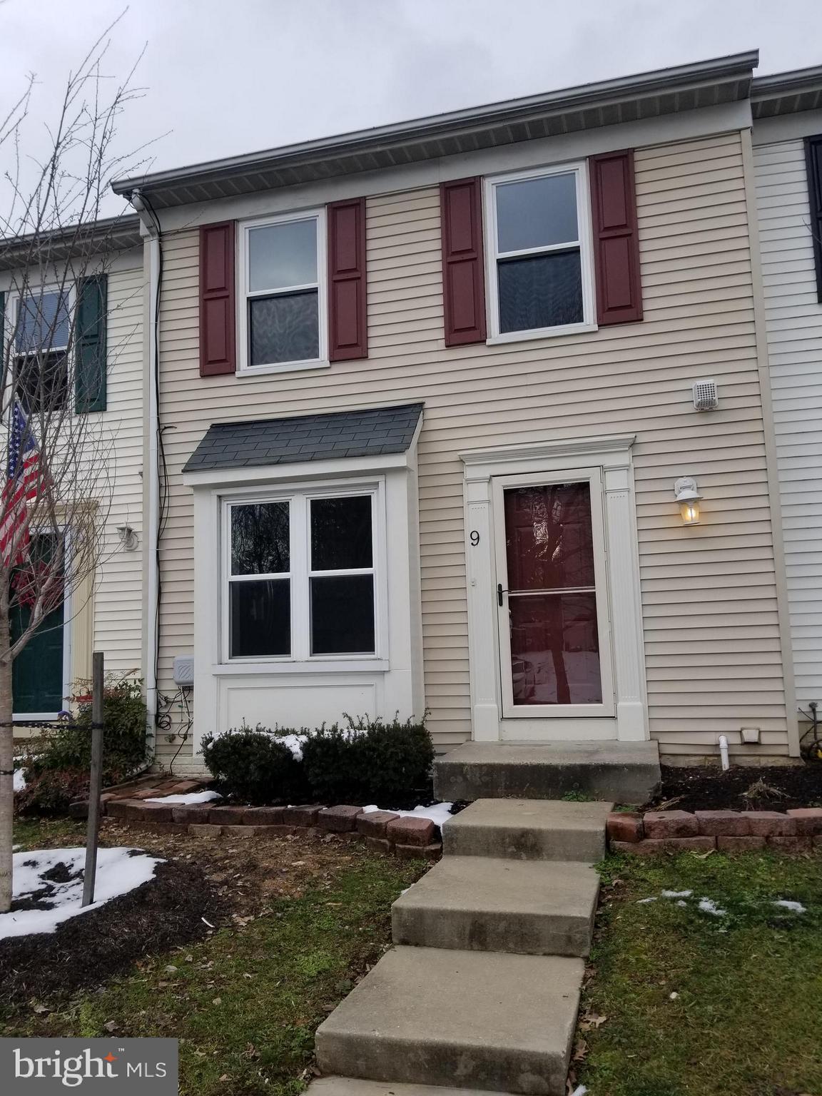 RIVERCHASE - Residential