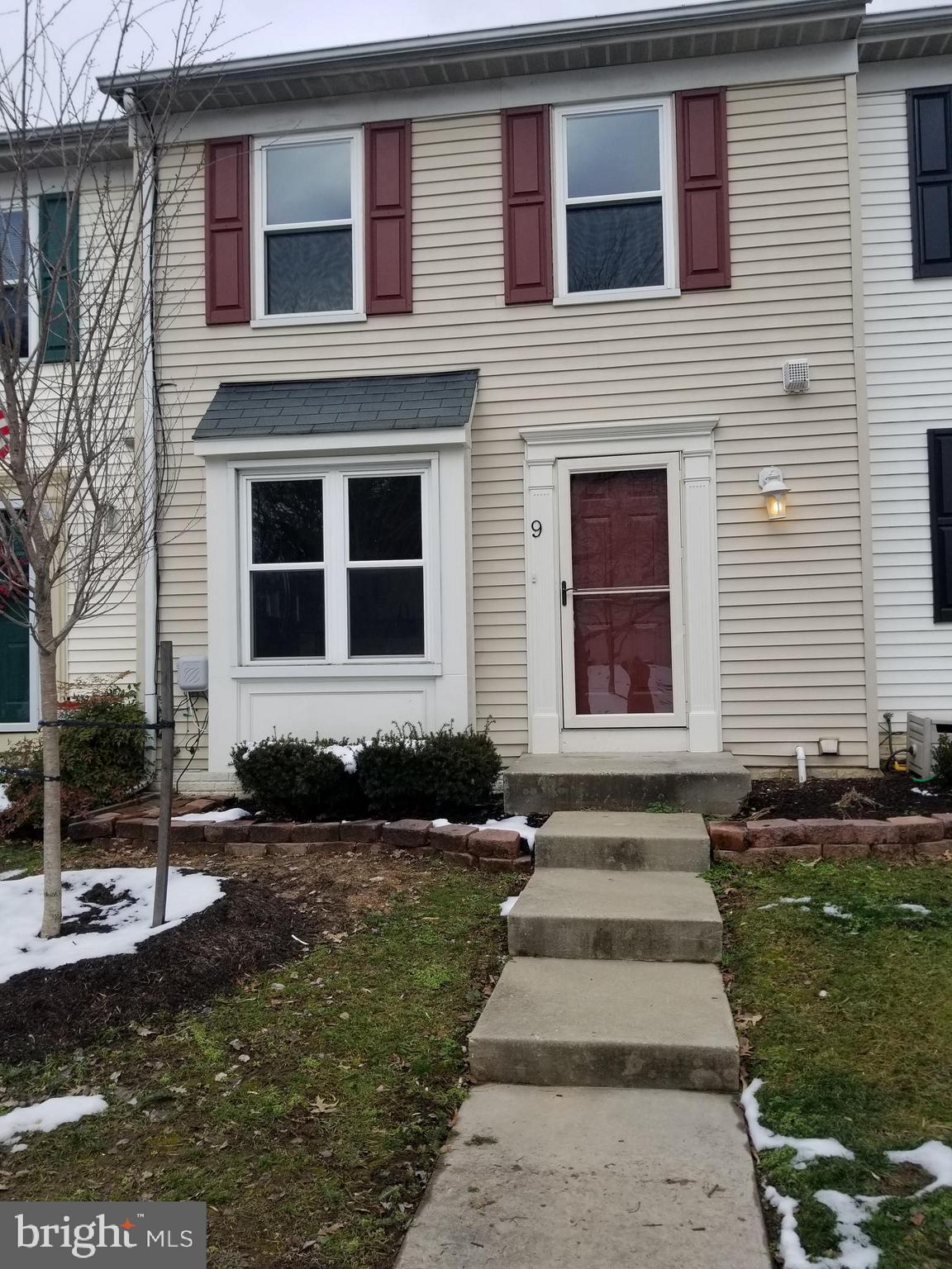 RIVERCHASE - Residential