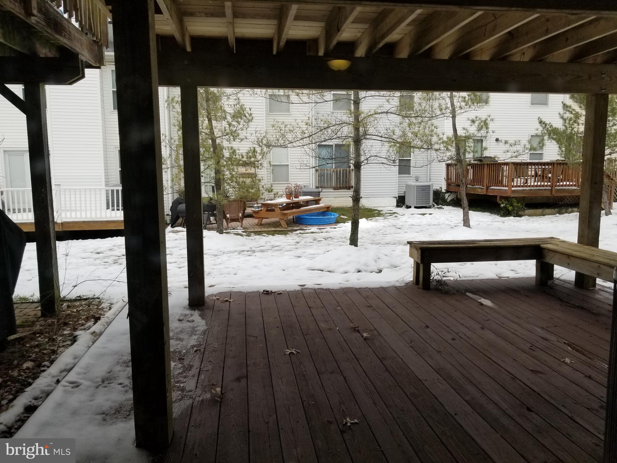 RIVERCHASE - Residential