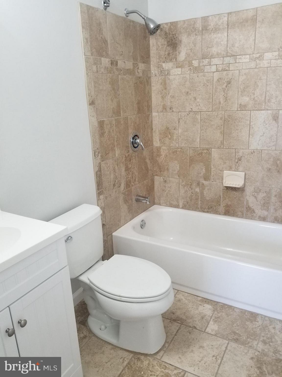 RIVERCHASE - Residential