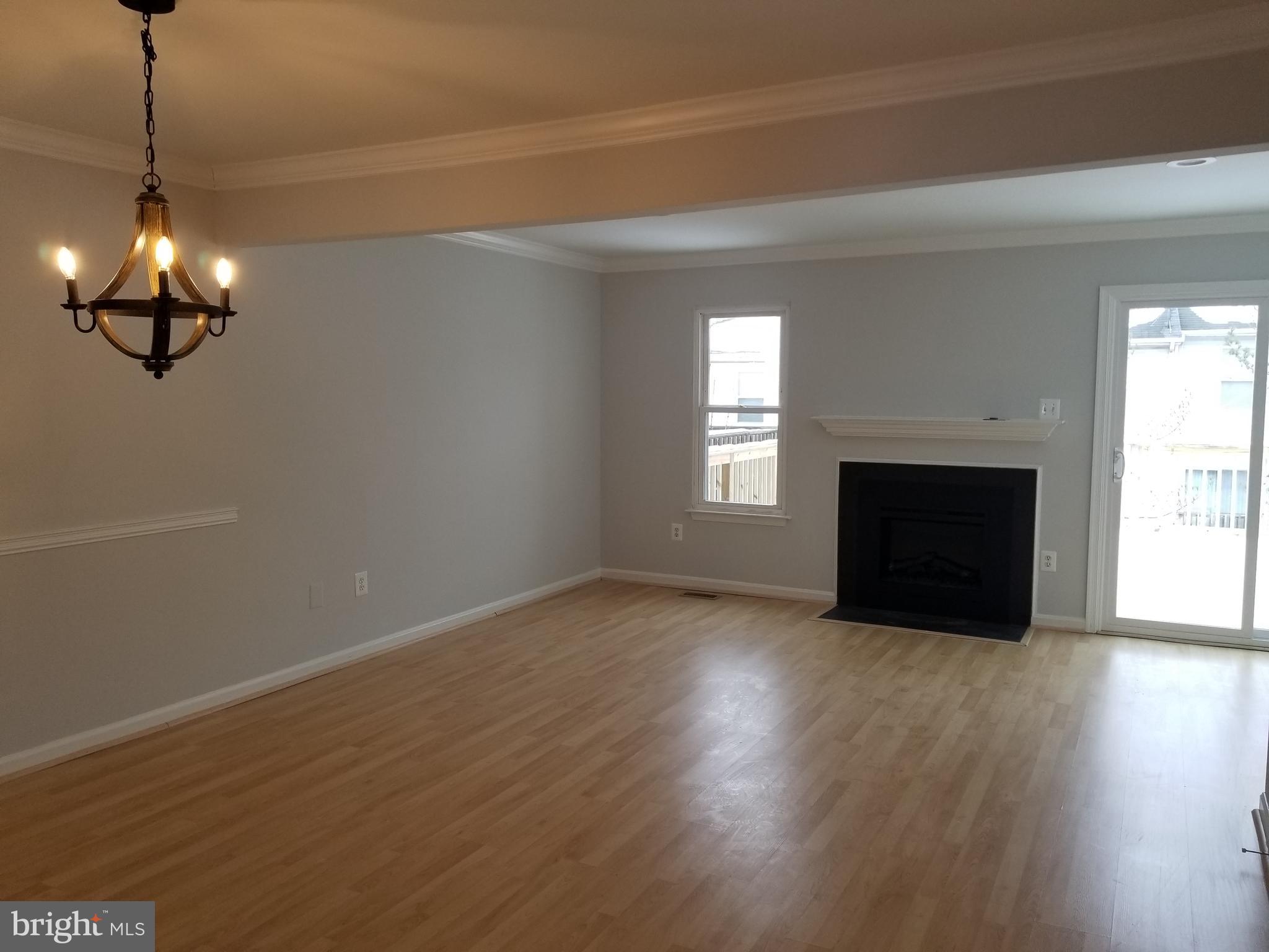 RIVERCHASE - Residential