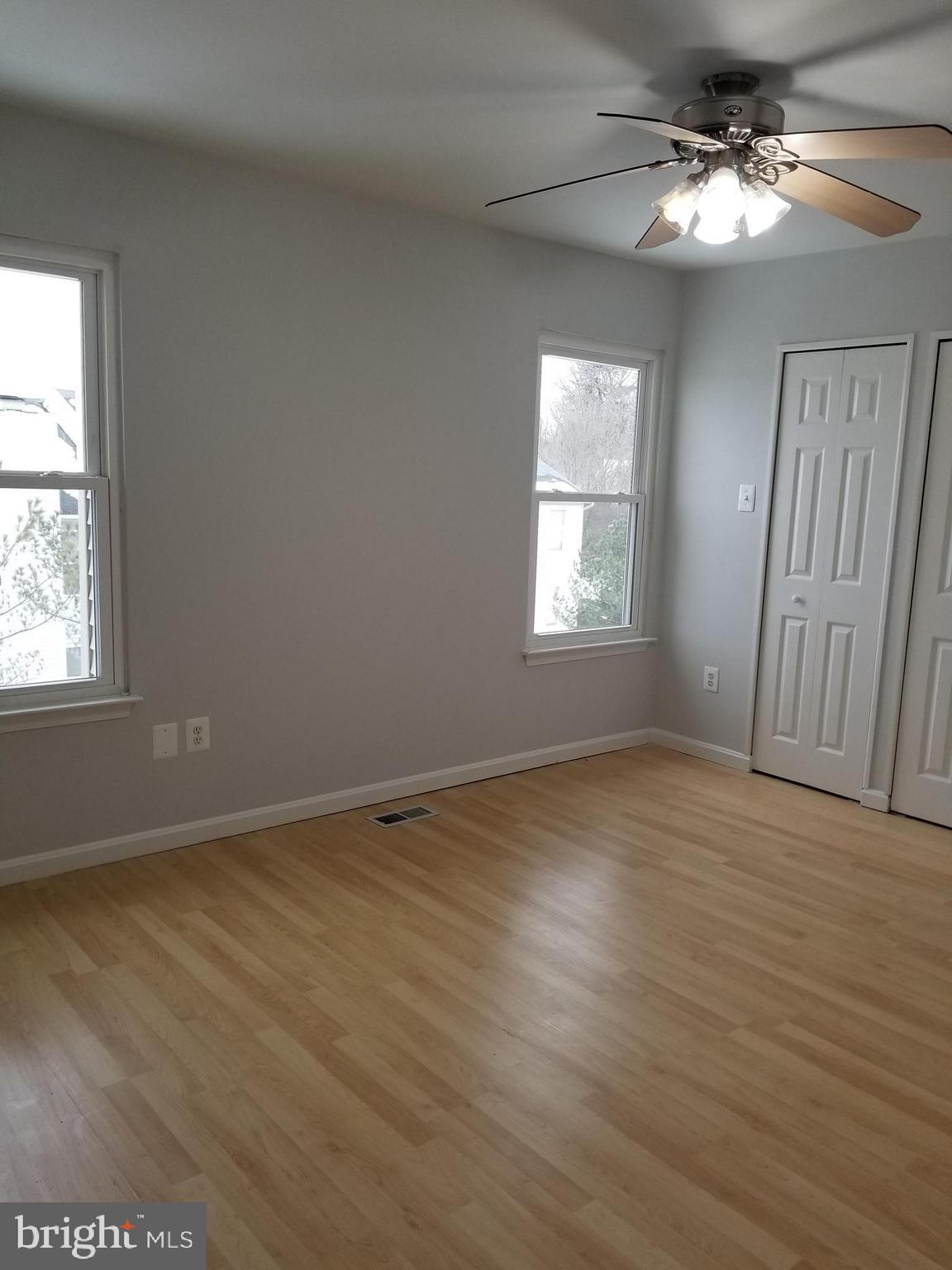 RIVERCHASE - Residential