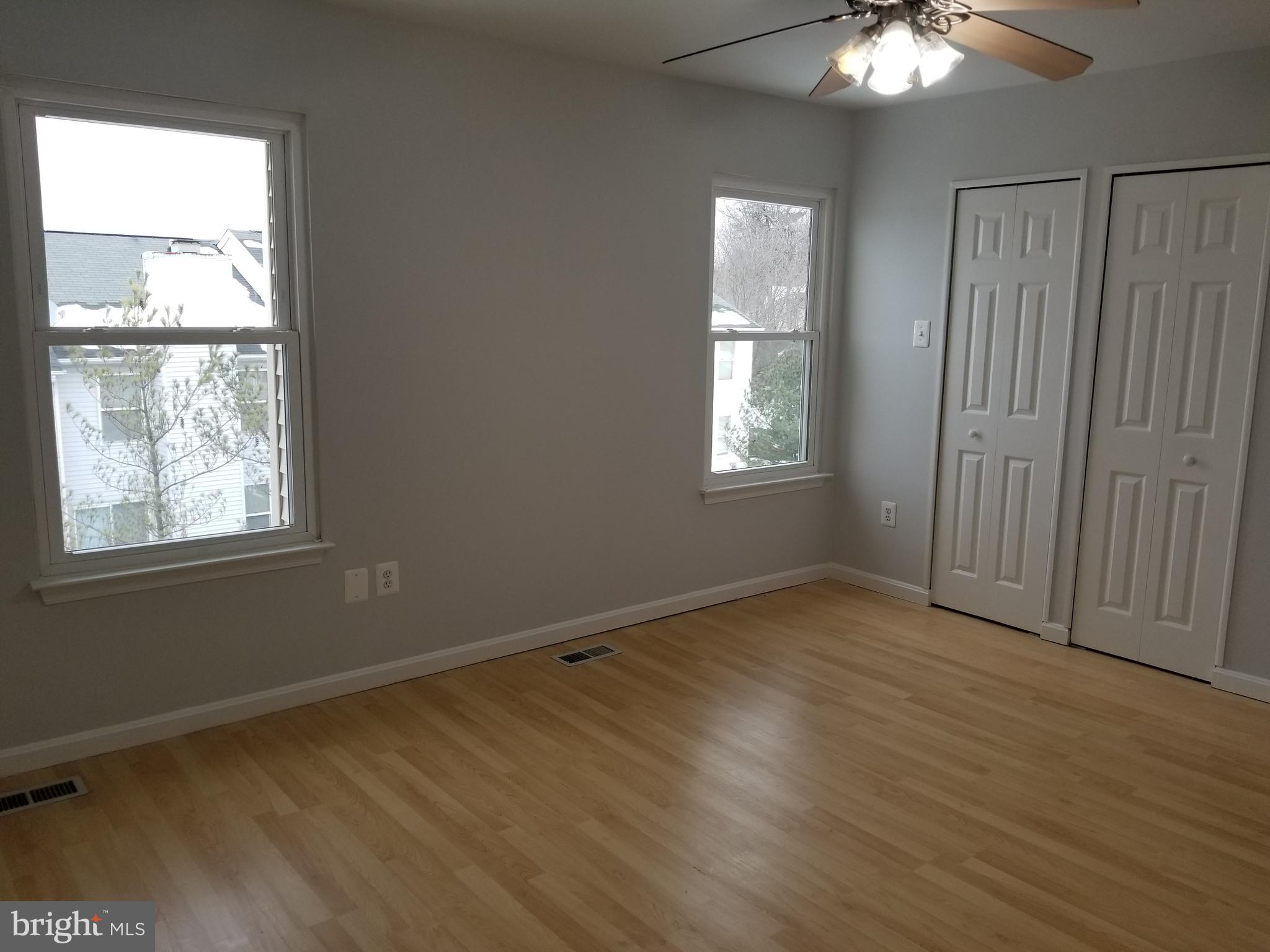 RIVERCHASE - Residential