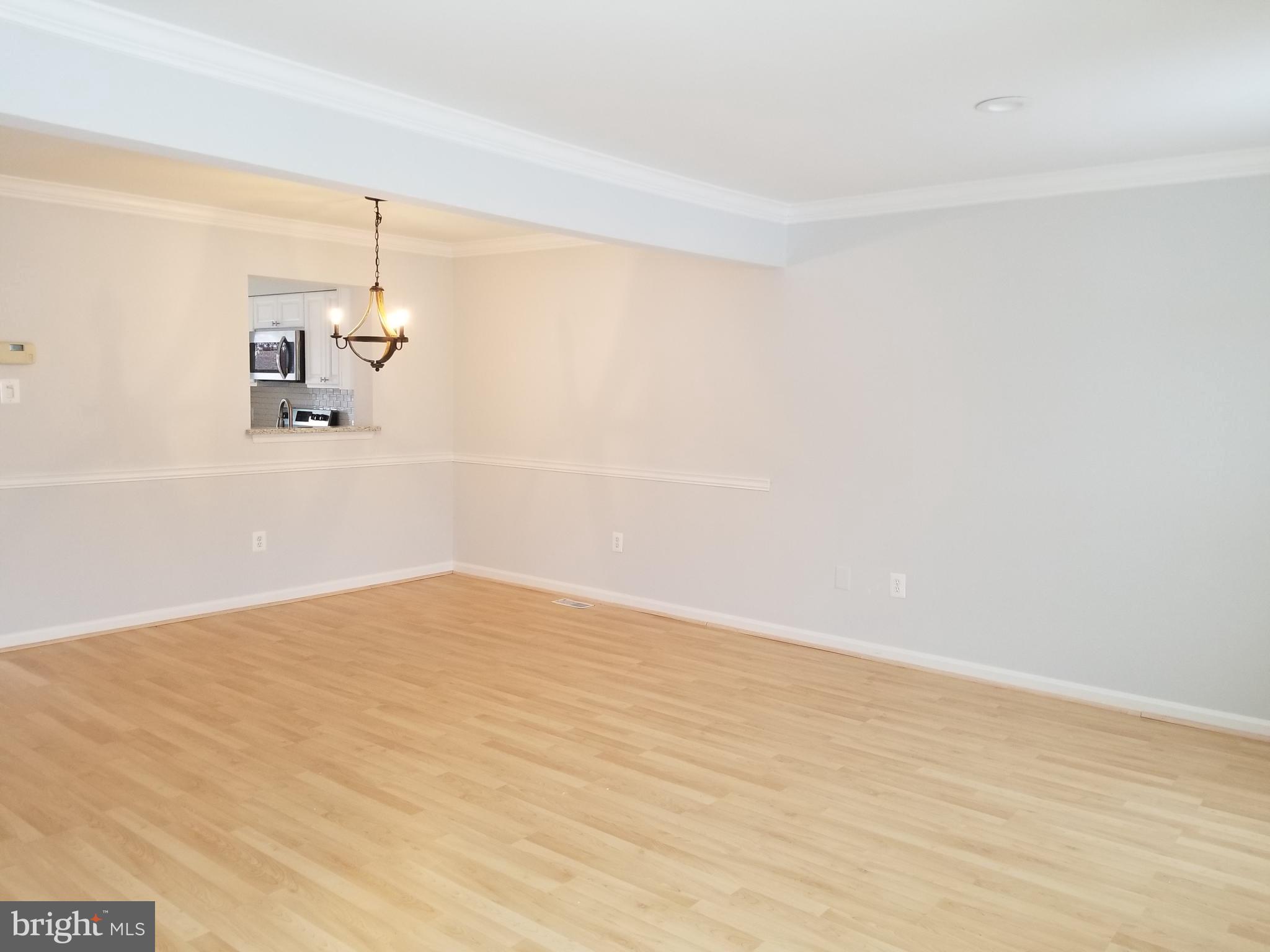 RIVERCHASE - Residential