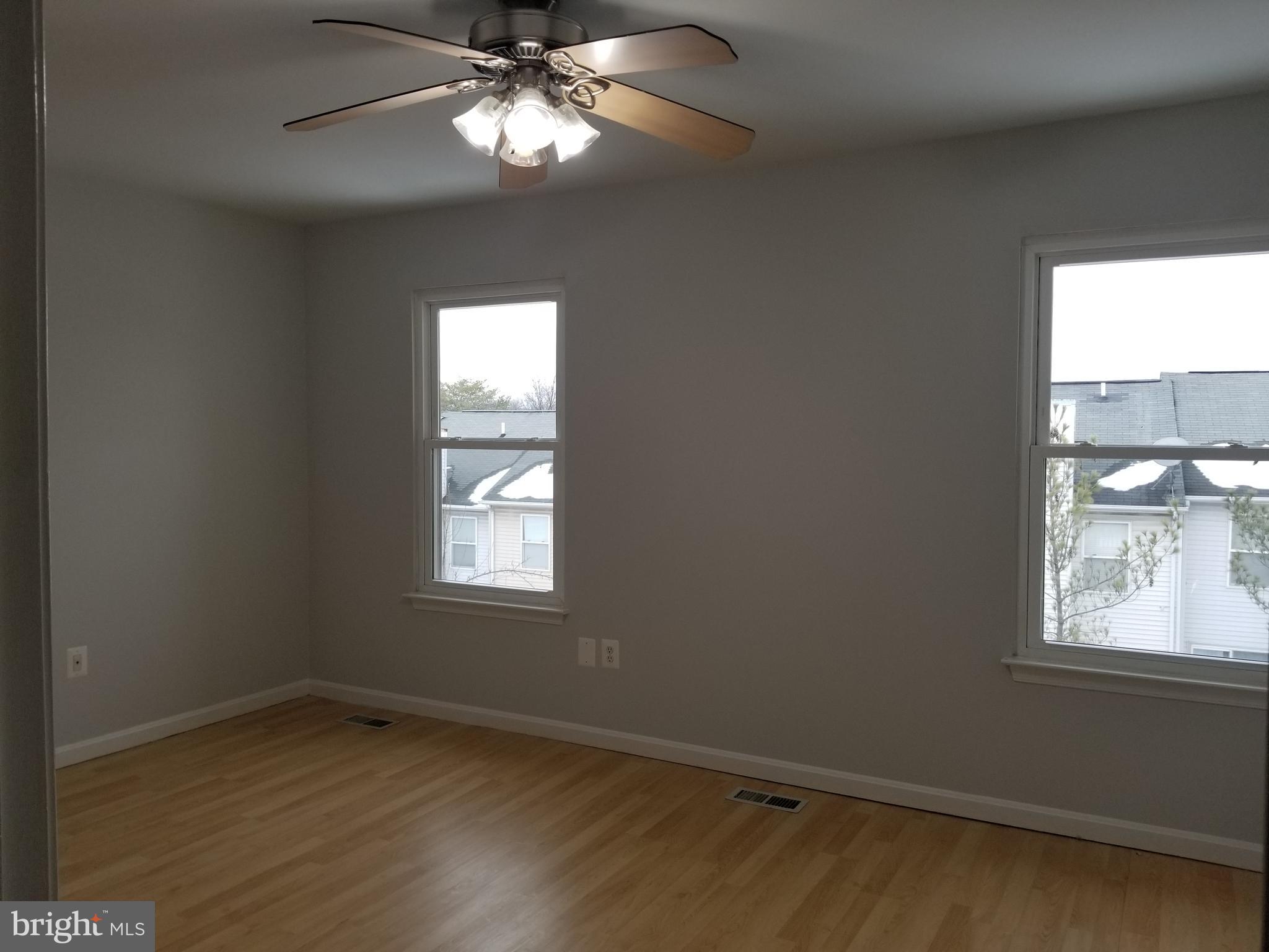 RIVERCHASE - Residential