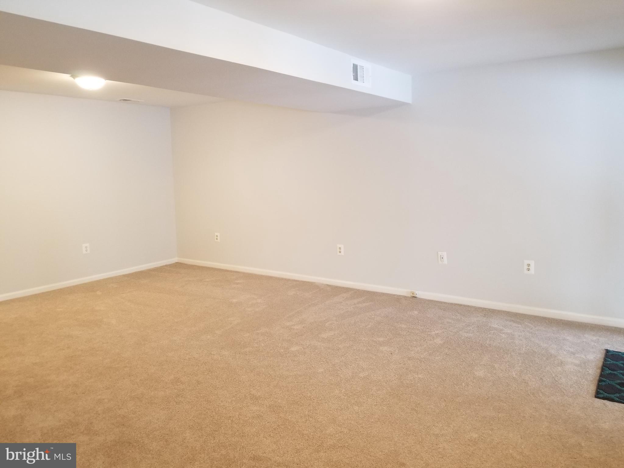 RIVERCHASE - Residential