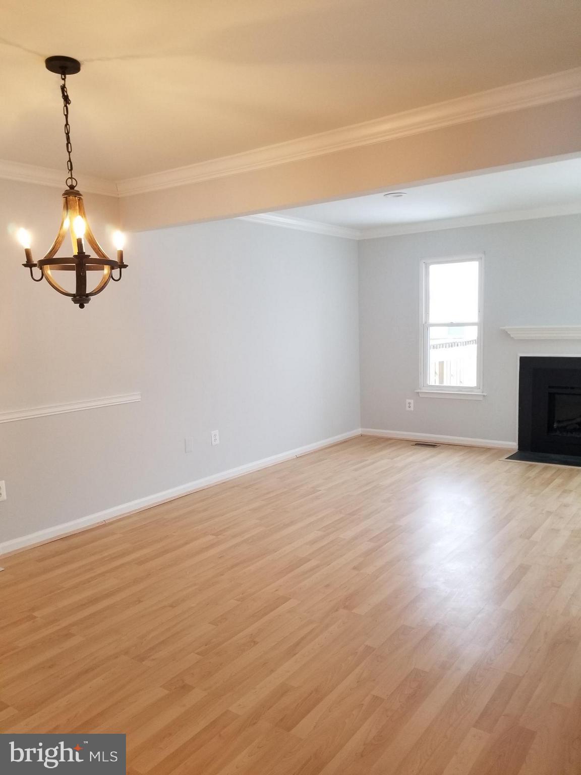 RIVERCHASE - Residential