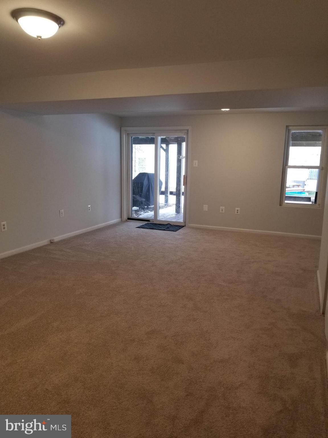 RIVERCHASE - Residential