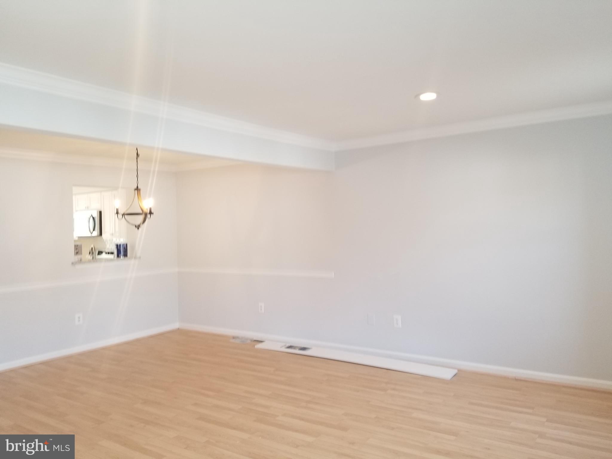 RIVERCHASE - Residential