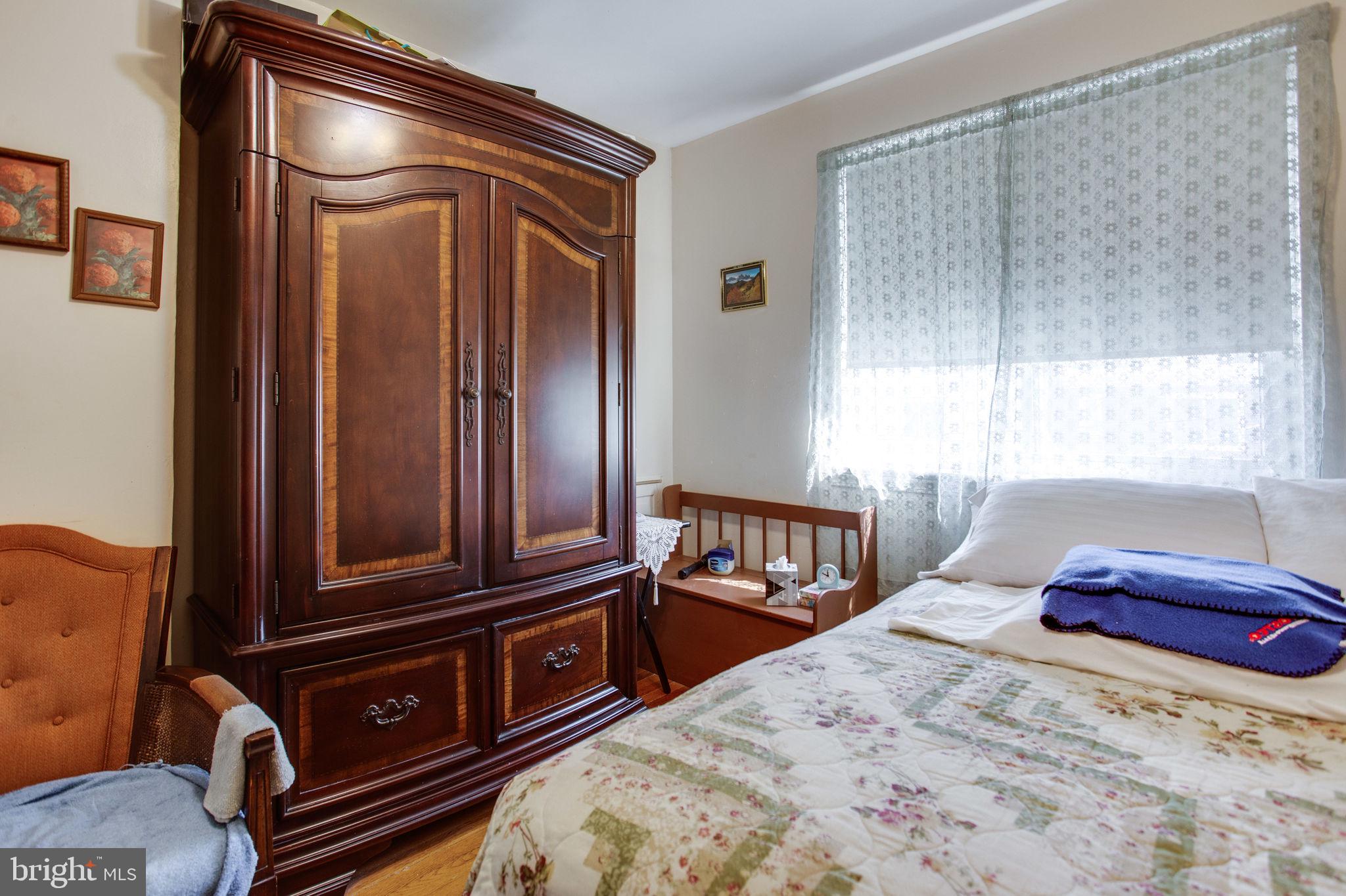 WAVERLY TAYLOR - Residential