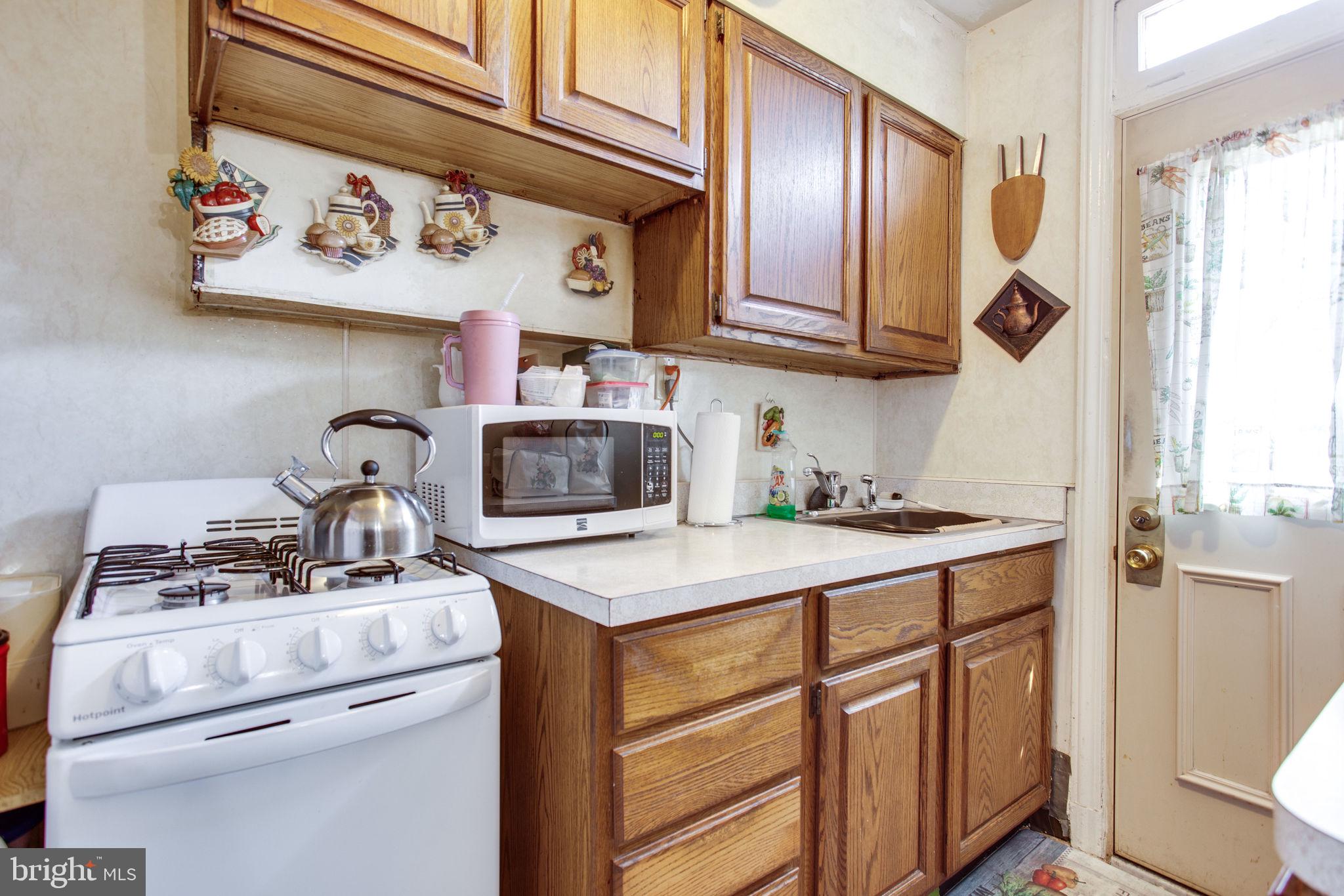 WAVERLY TAYLOR - Residential