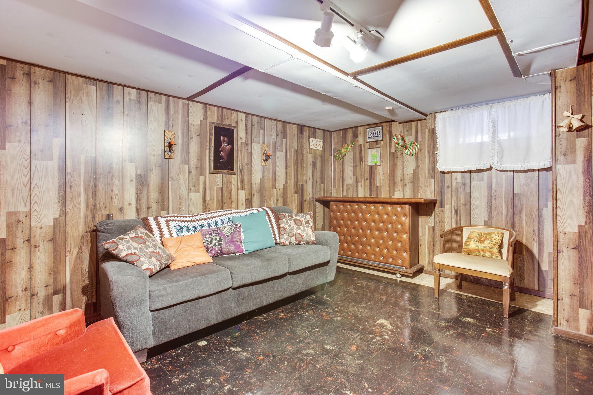 WAVERLY TAYLOR - Residential