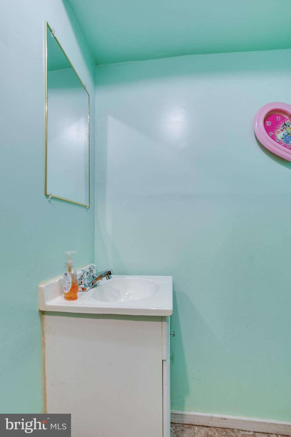 WAVERLY TAYLOR - Residential