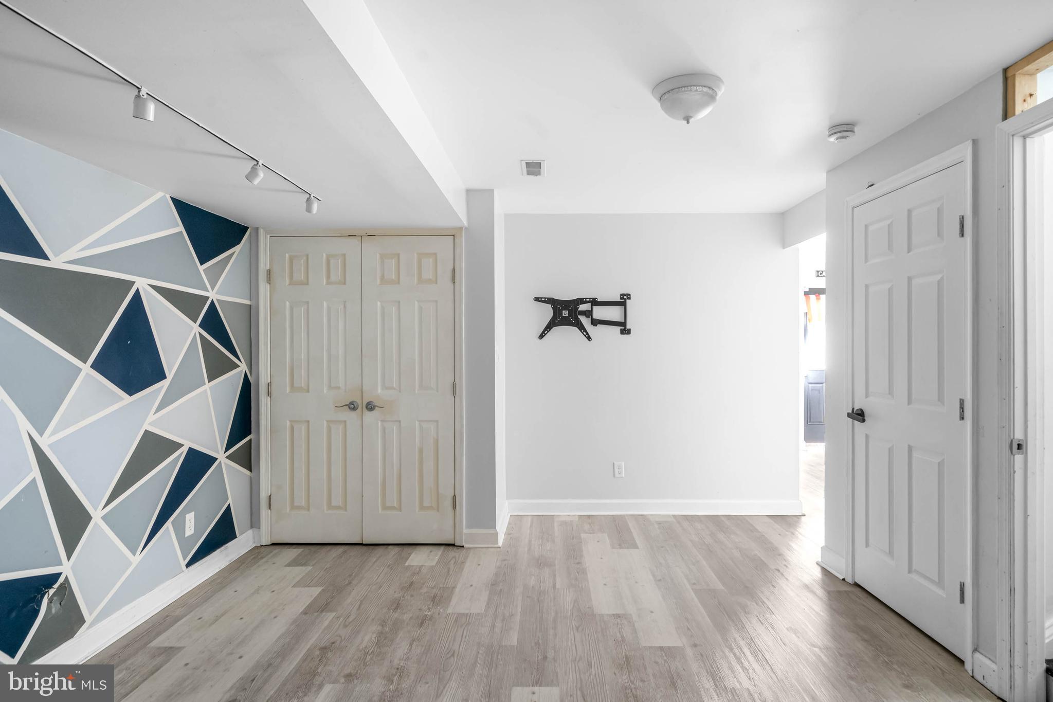 HOMESTEAD - Residential