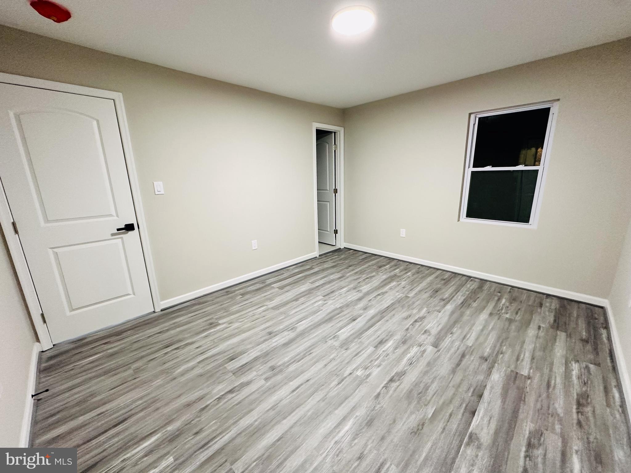 ASHLAND TOWN - Residential