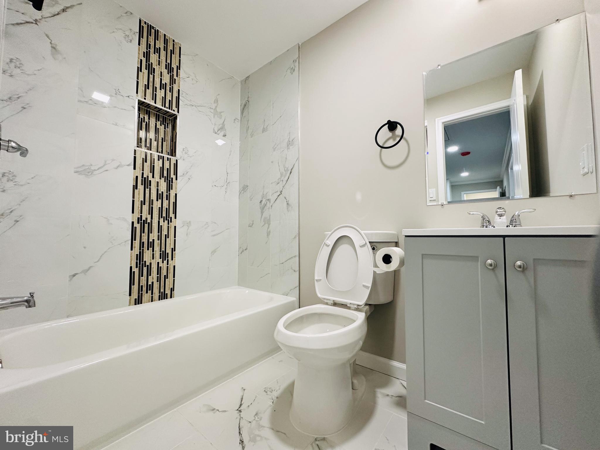 ASHLAND TOWN - Residential