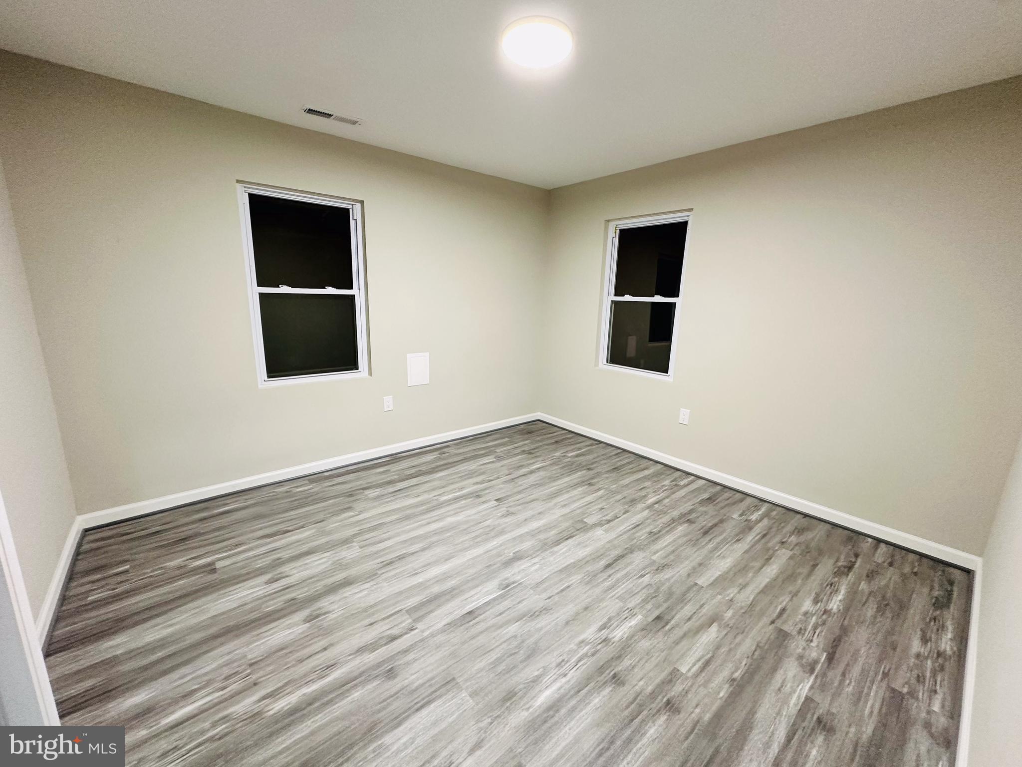 ASHLAND TOWN - Residential