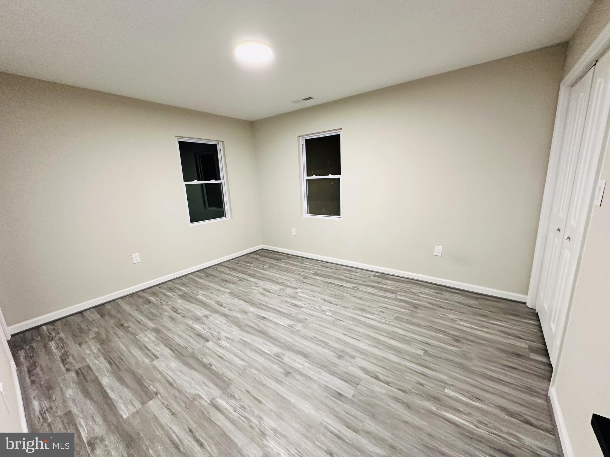 ASHLAND TOWN - Residential