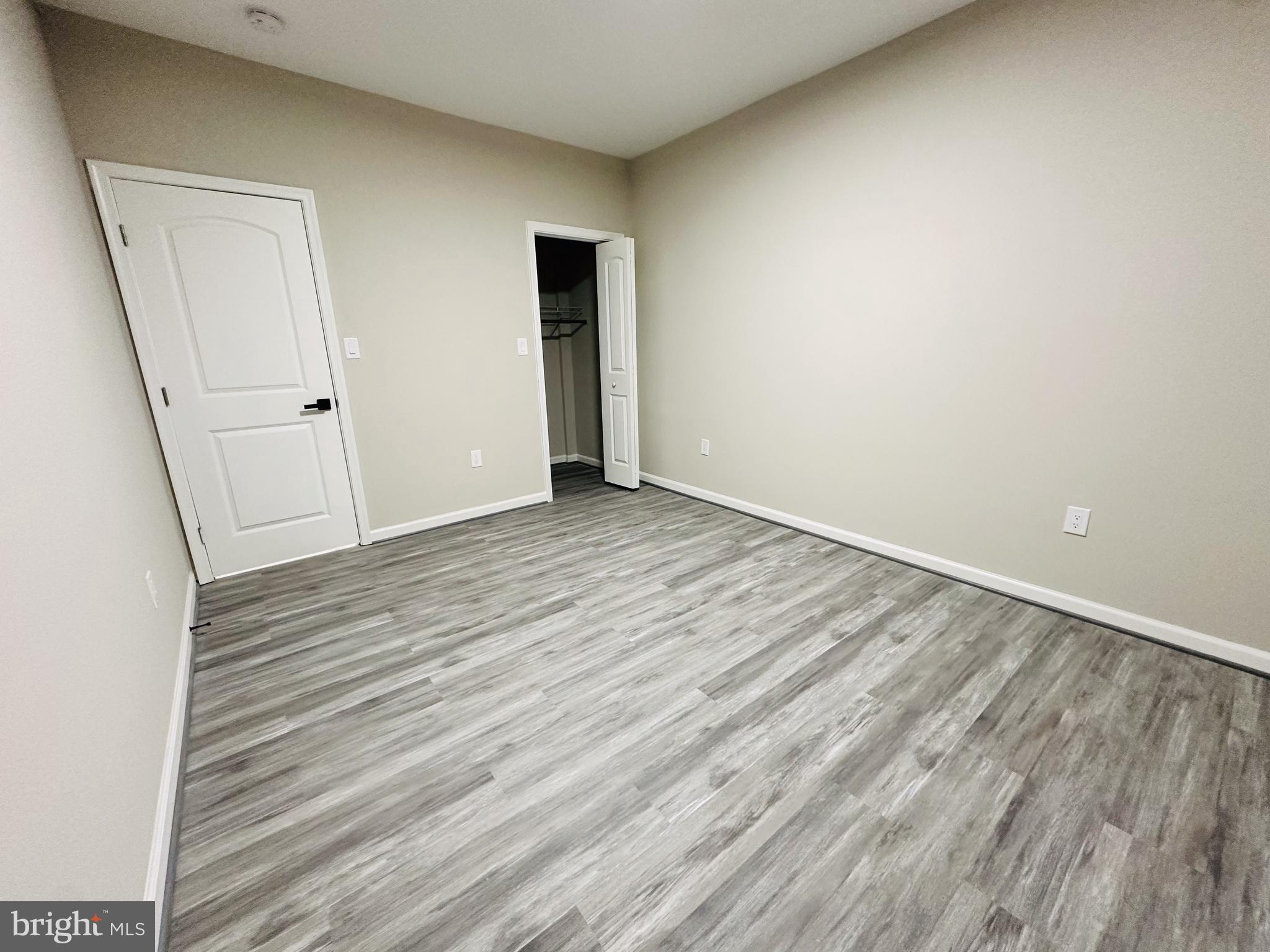 ASHLAND TOWN - Residential