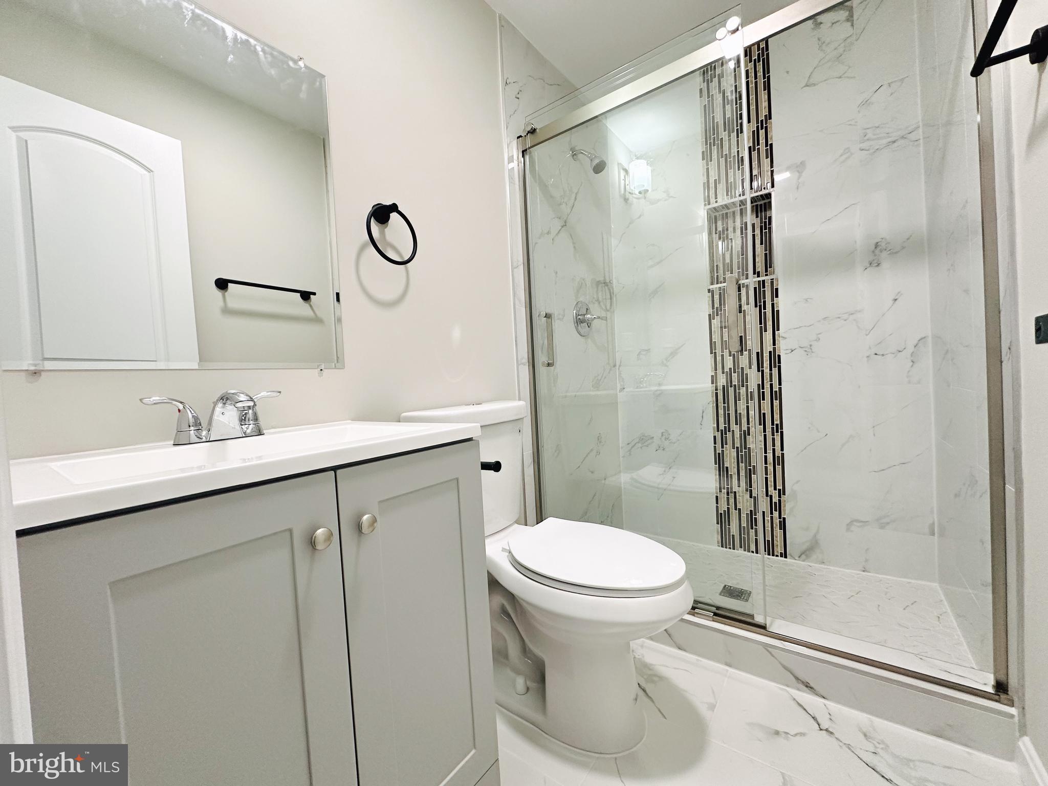 ASHLAND TOWN - Residential