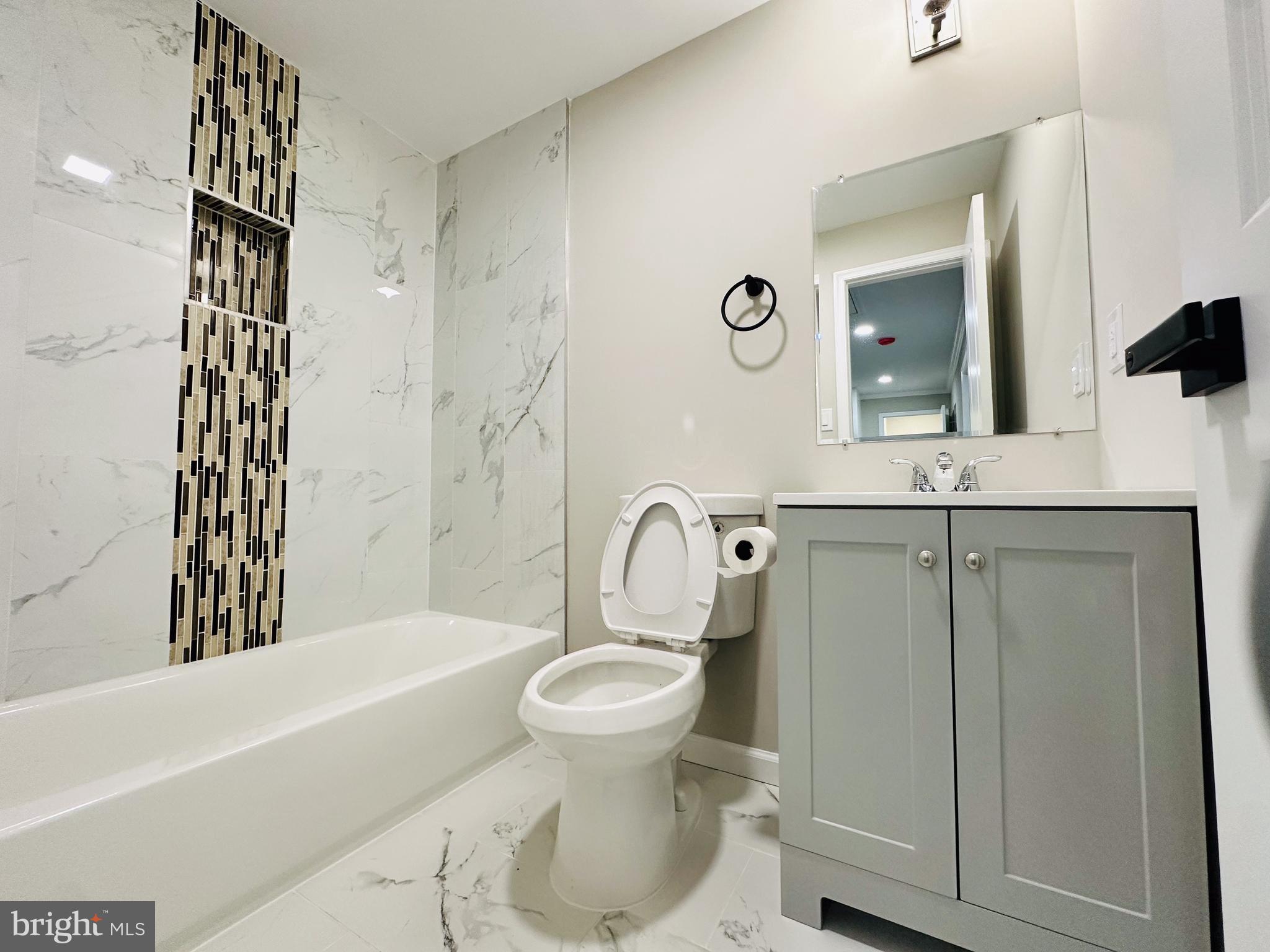 ASHLAND TOWN - Residential