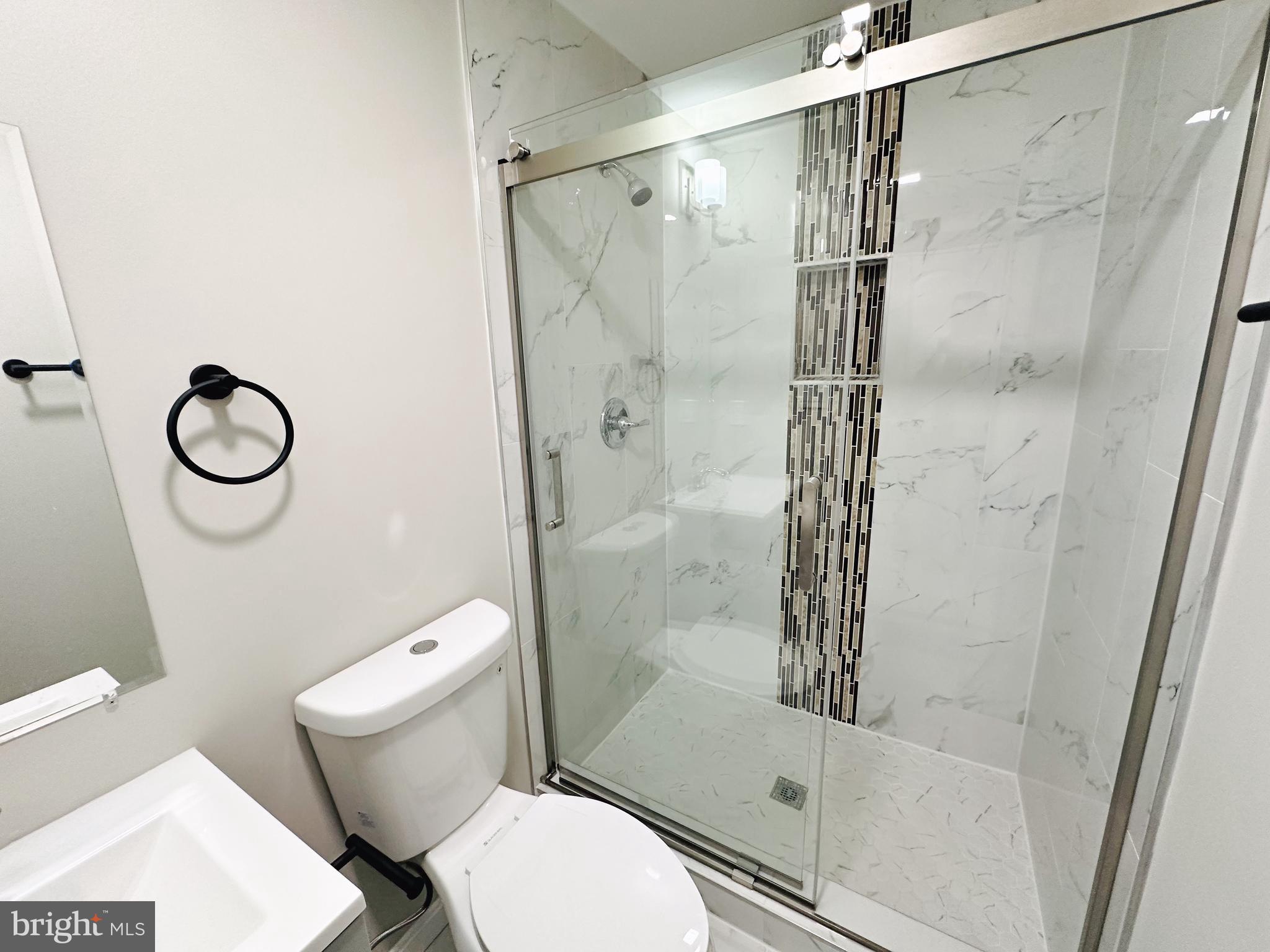 ASHLAND TOWN - Residential