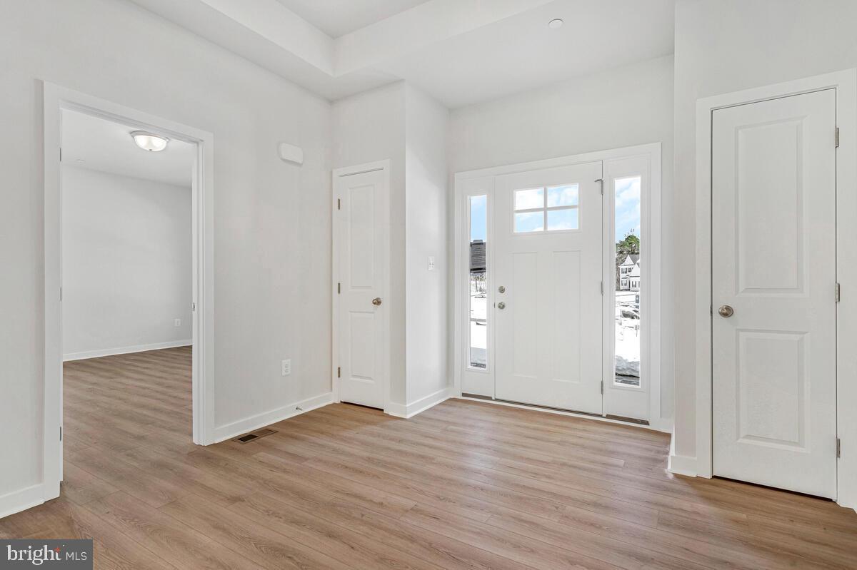 313 COLUMBIA LANE