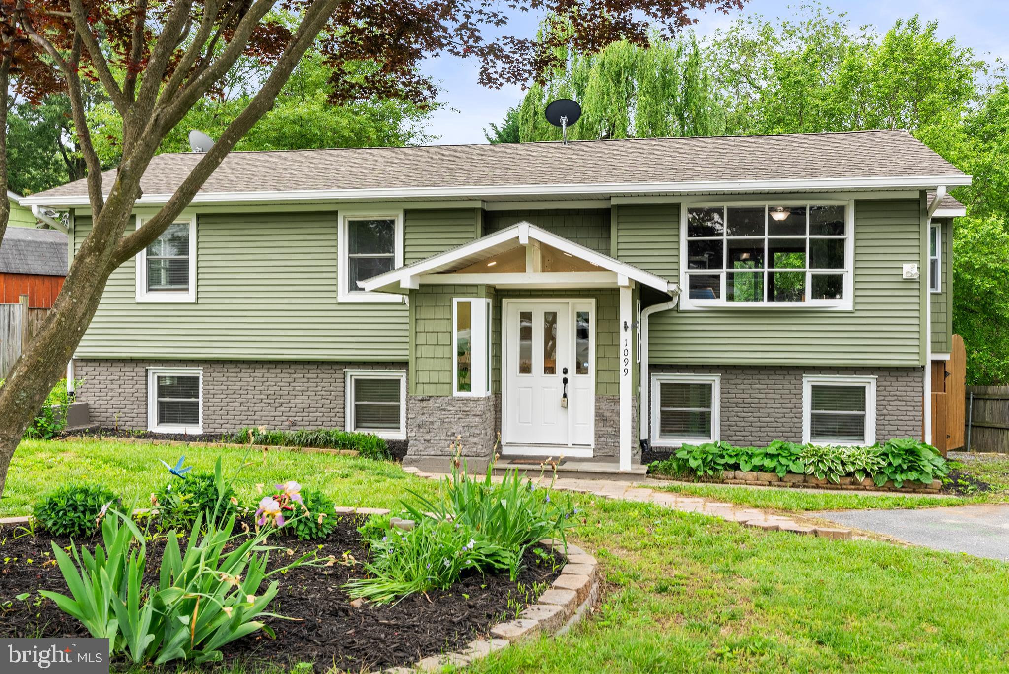 1099 SKYWAY DRIVE