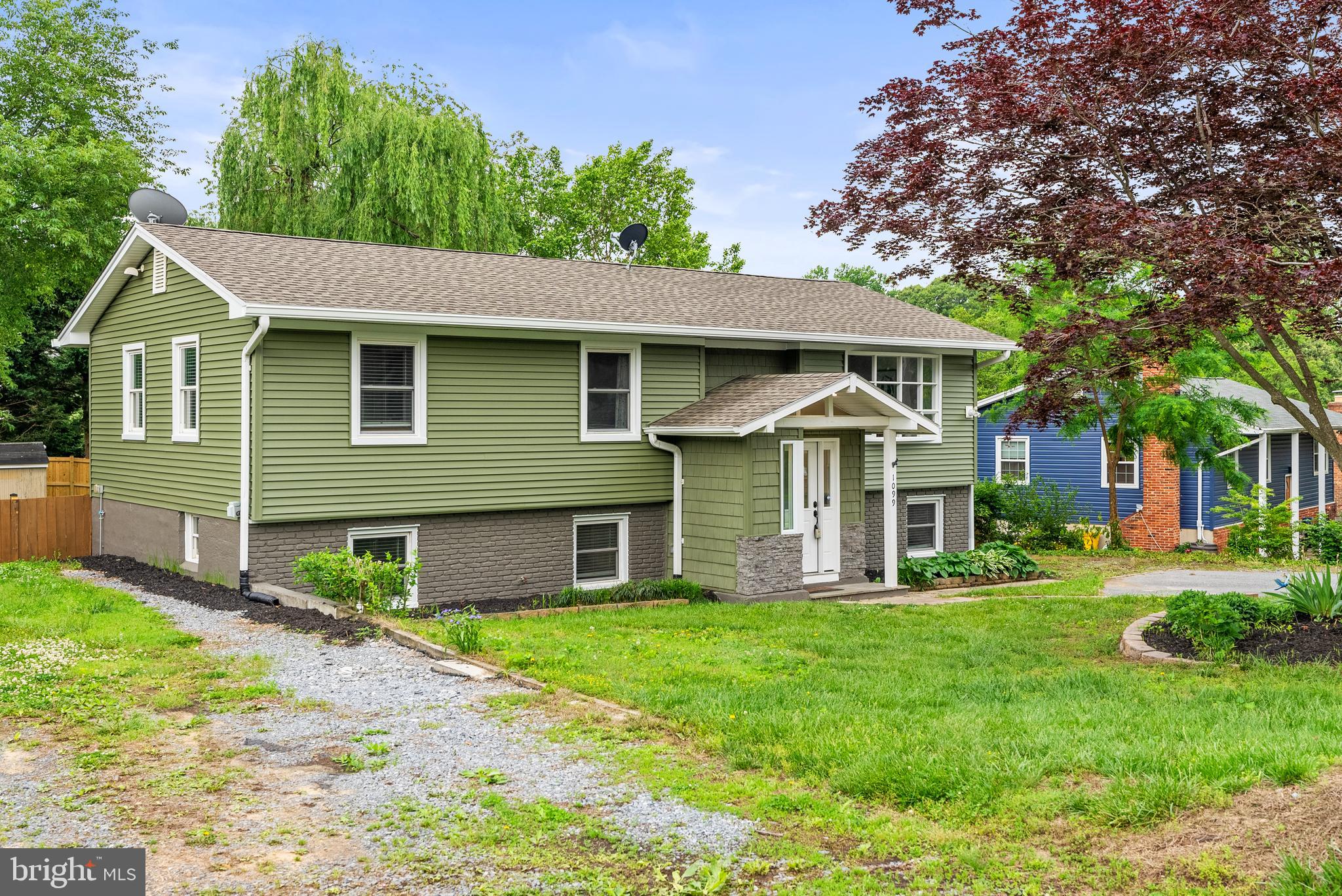 1099 SKYWAY DRIVE