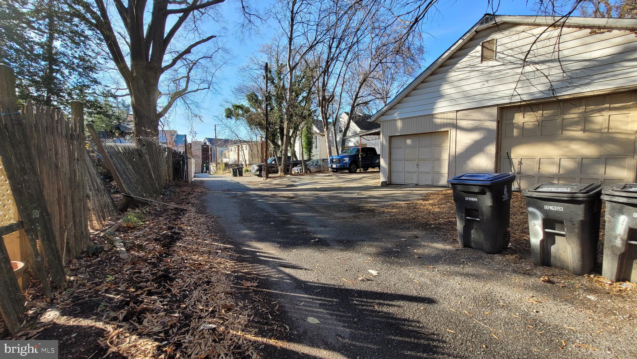 MT RAINIER- RHODE ISL AV - Residential