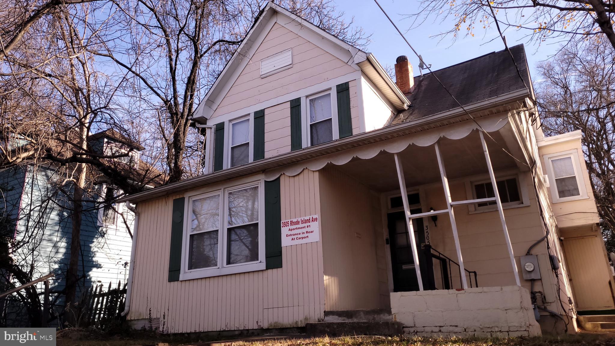 MT RAINIER- RHODE ISL AV - Residential