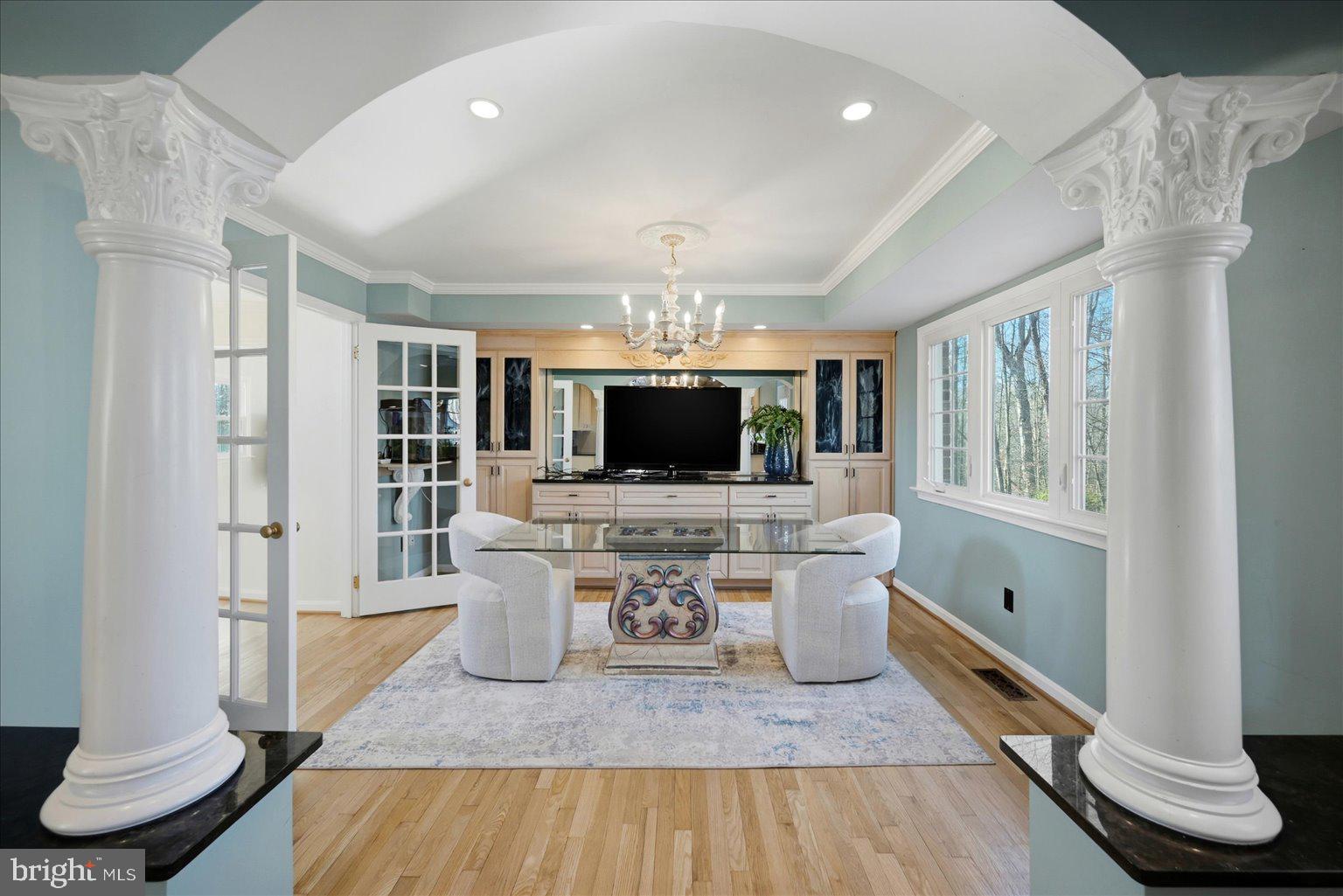 STONEHENGE - Residential