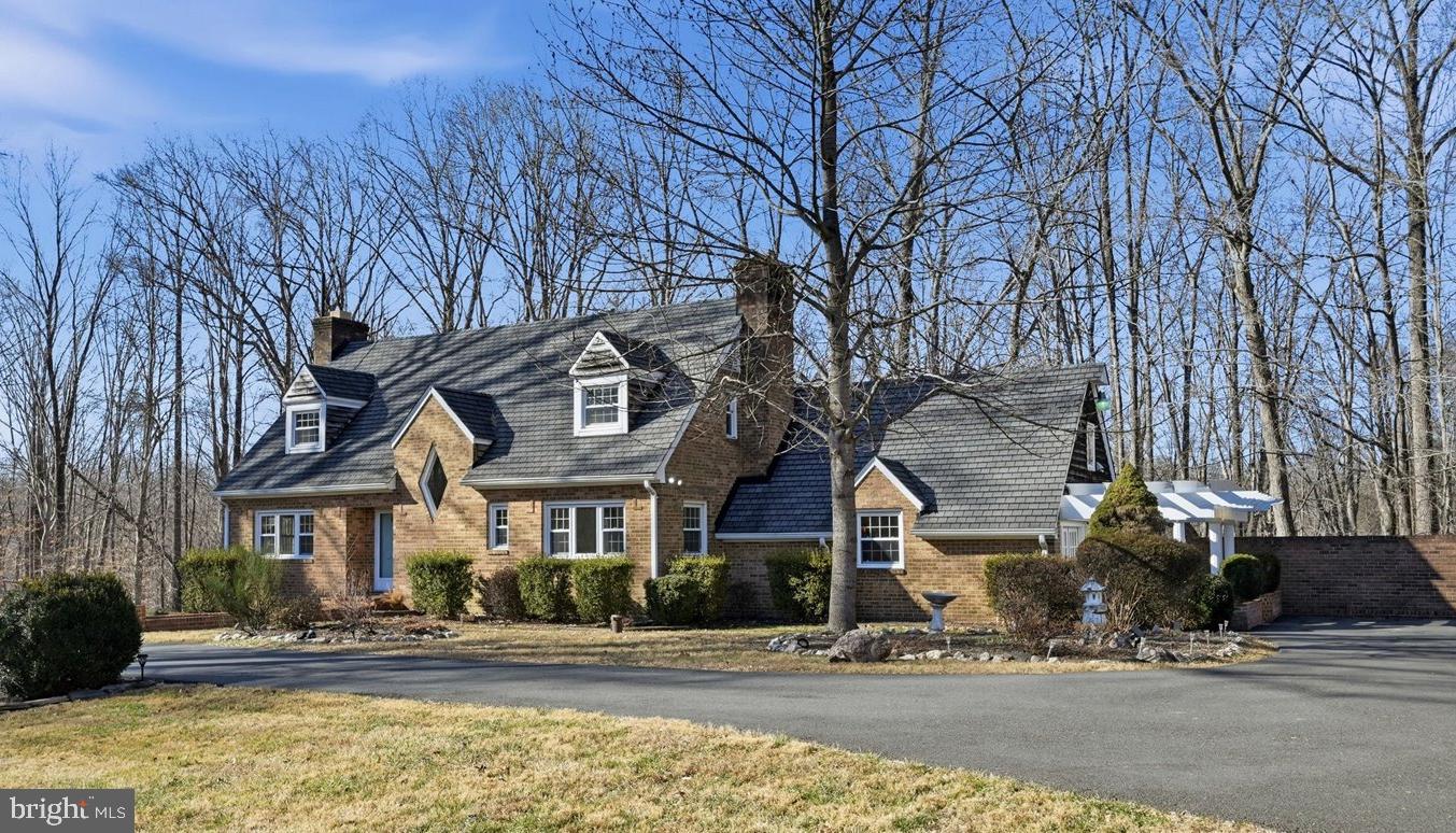 STONEHENGE - Residential