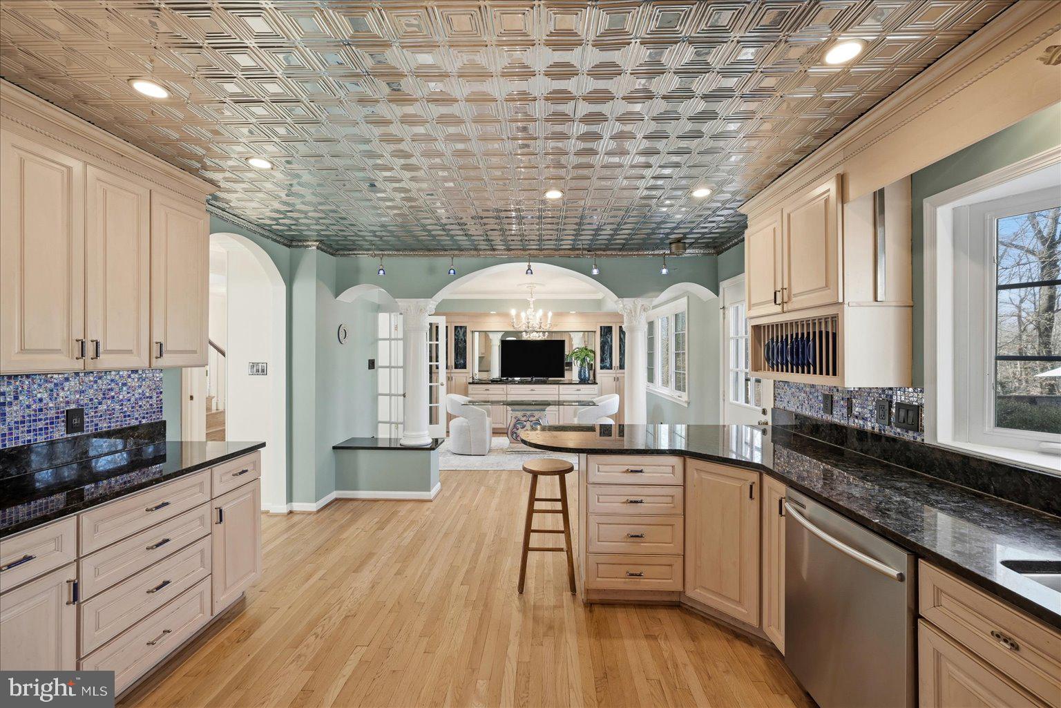 STONEHENGE - Residential