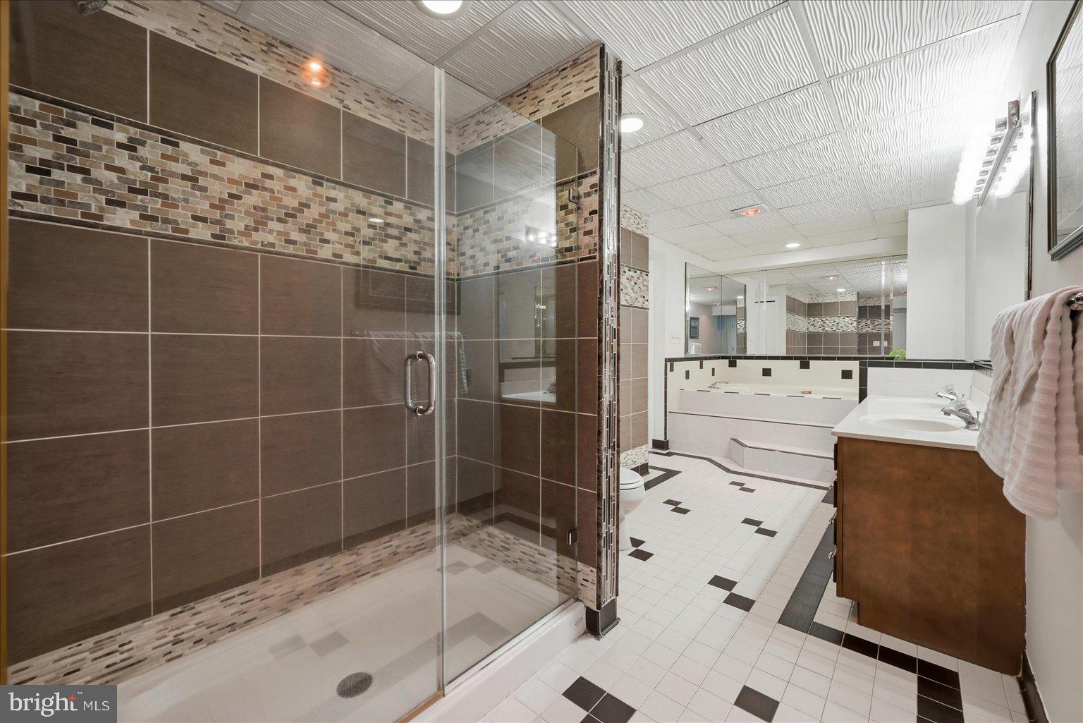 STONEHENGE - Residential